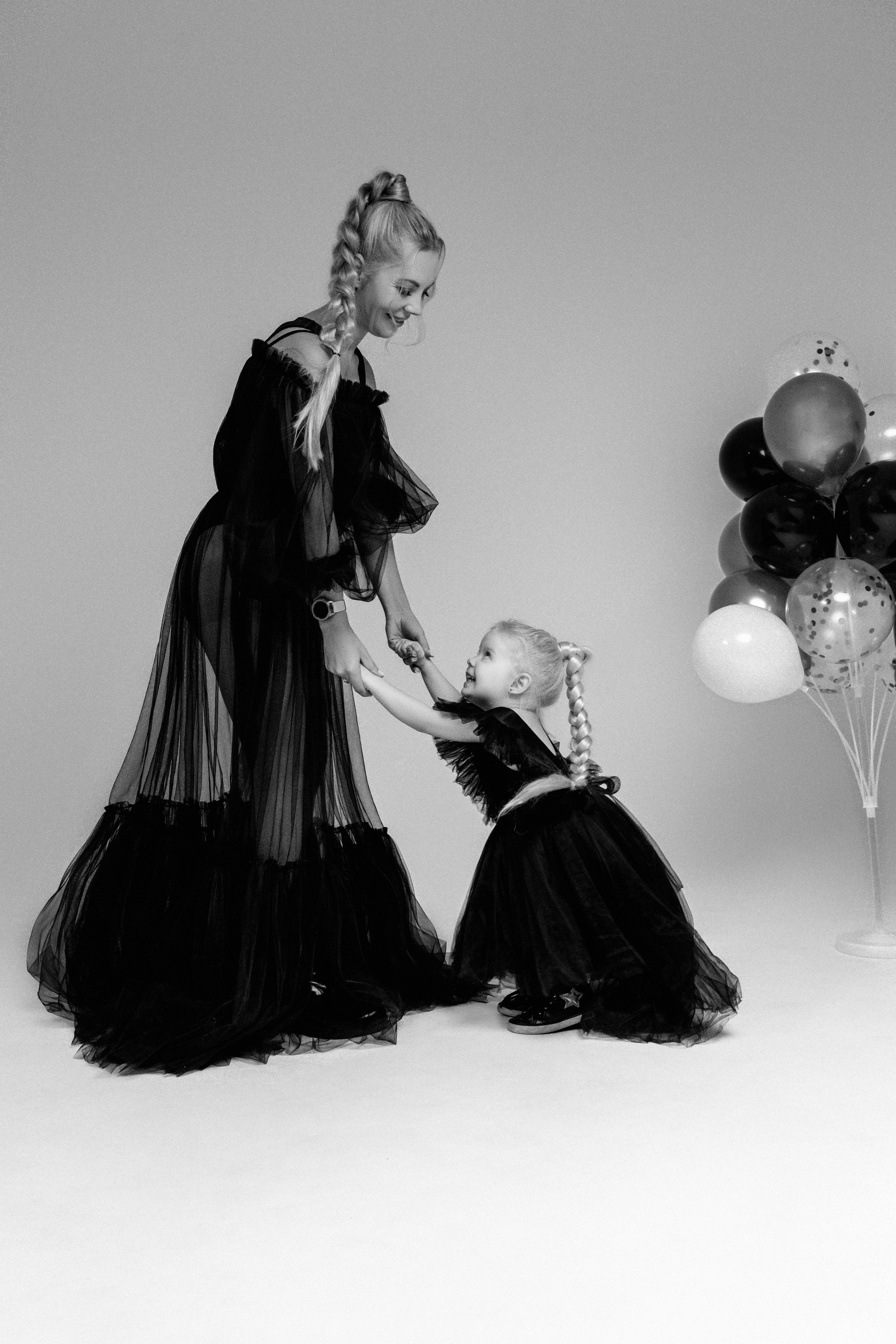 Магия семейных кадров в уютной студии. Ваш семейный фотограф в Минске — Вика Трегубова