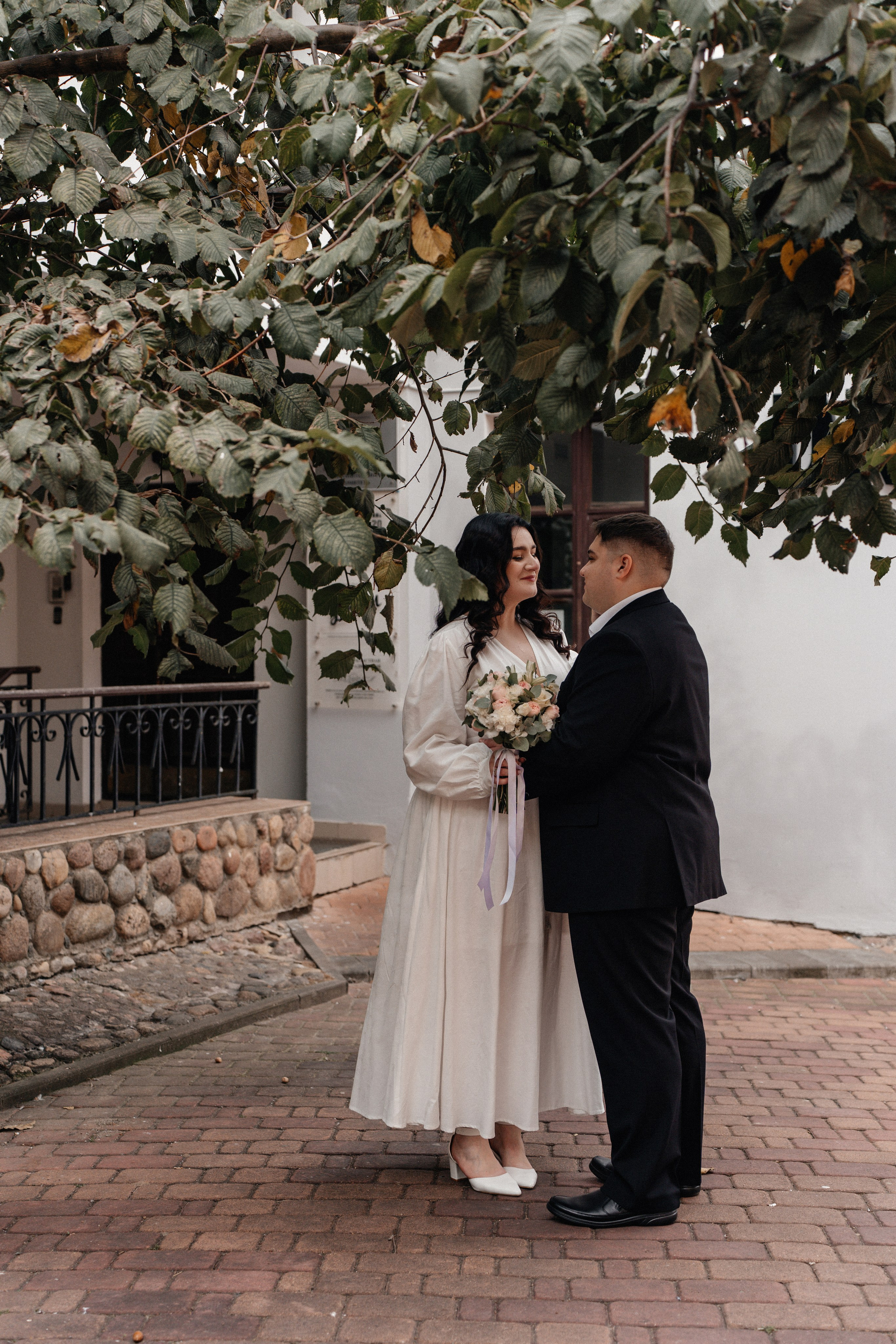 Юля и Дима прогулка в Троицком предместье. Ваш семейный фотограф в Минске — Вика Трегубова