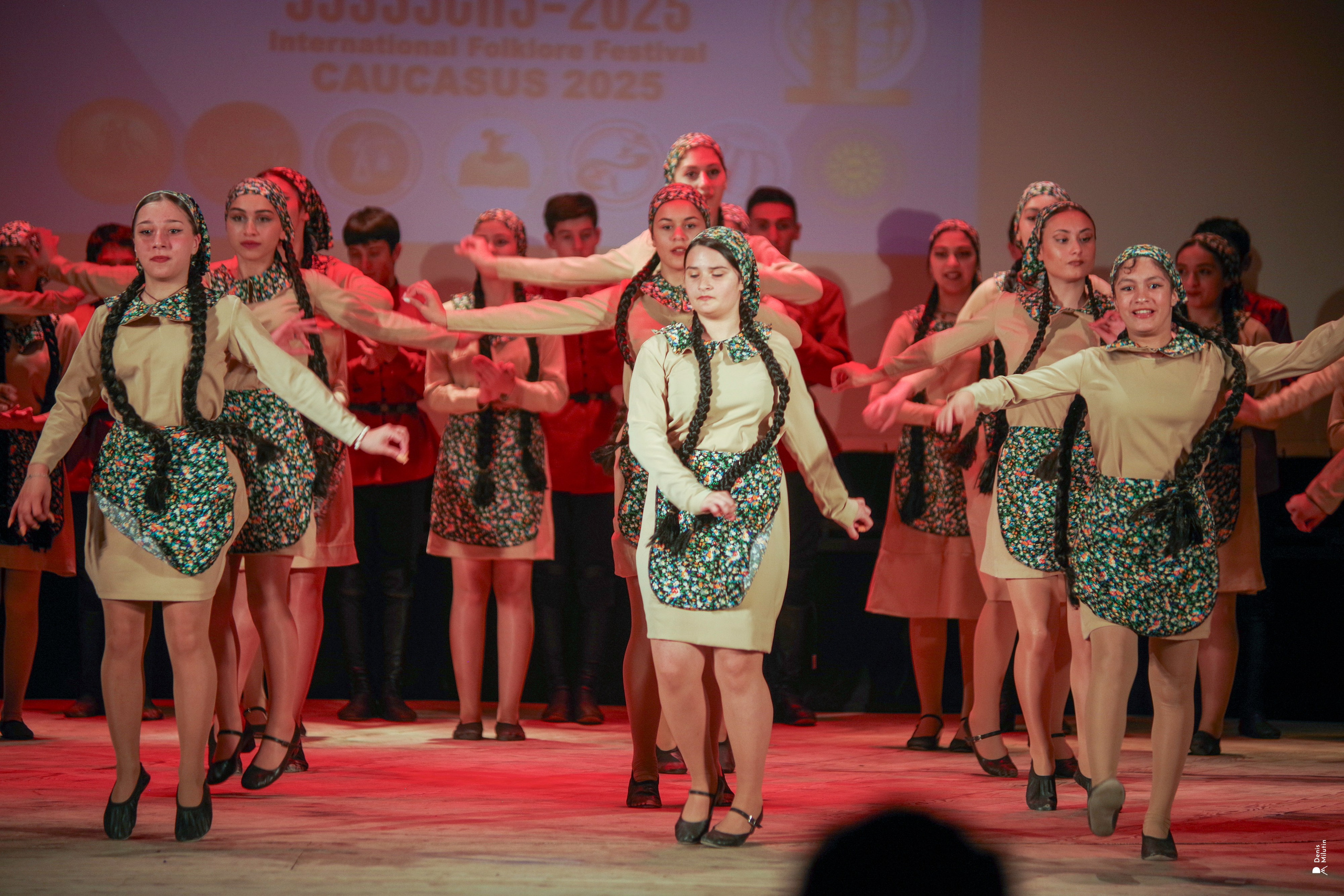 Танцы в прекрасном Они. Портретный фотограф Денис Милютин