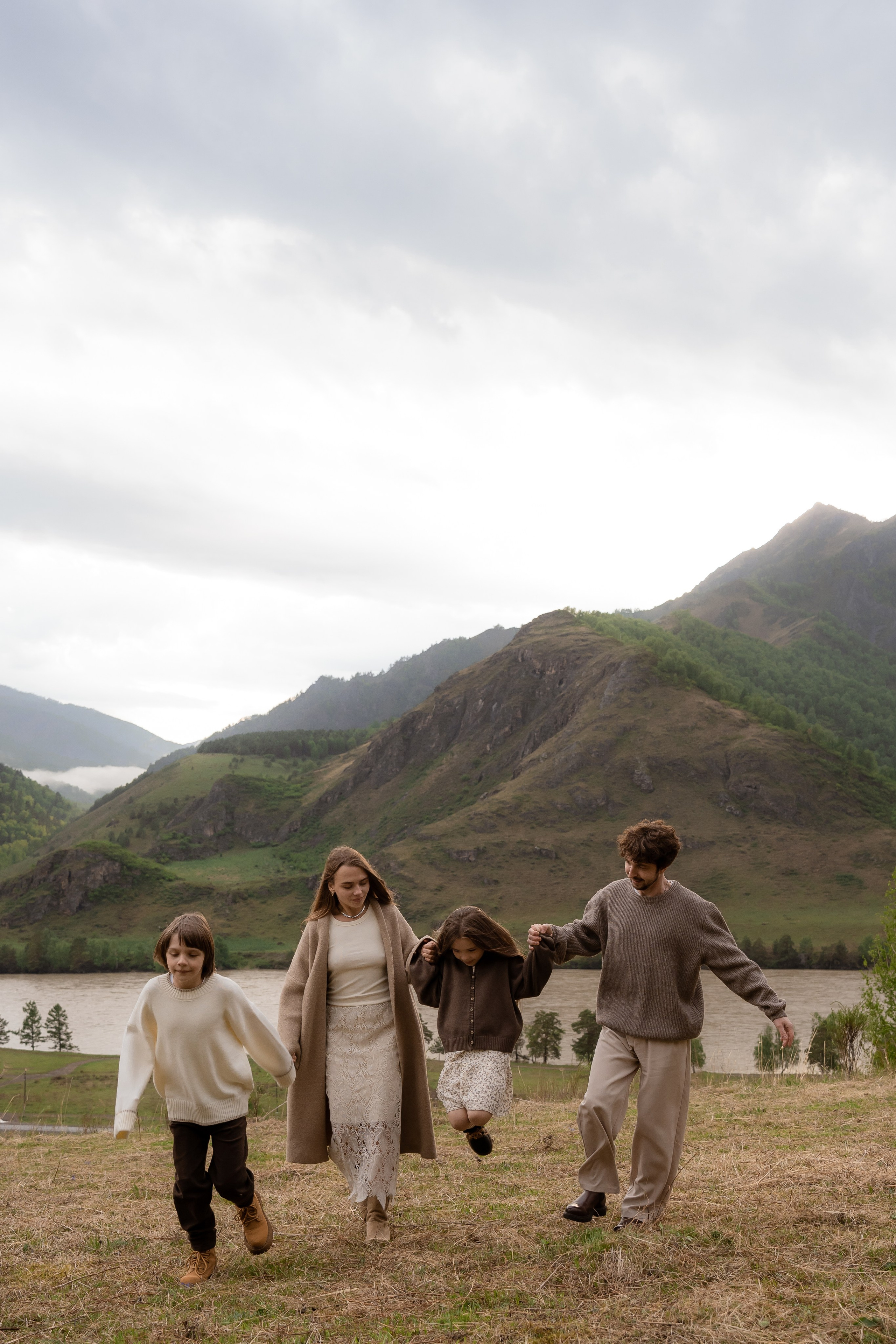 Сережа, Надя, Аня, Арсений. Свадебный фотограф в Воронеже Дарья Володарская