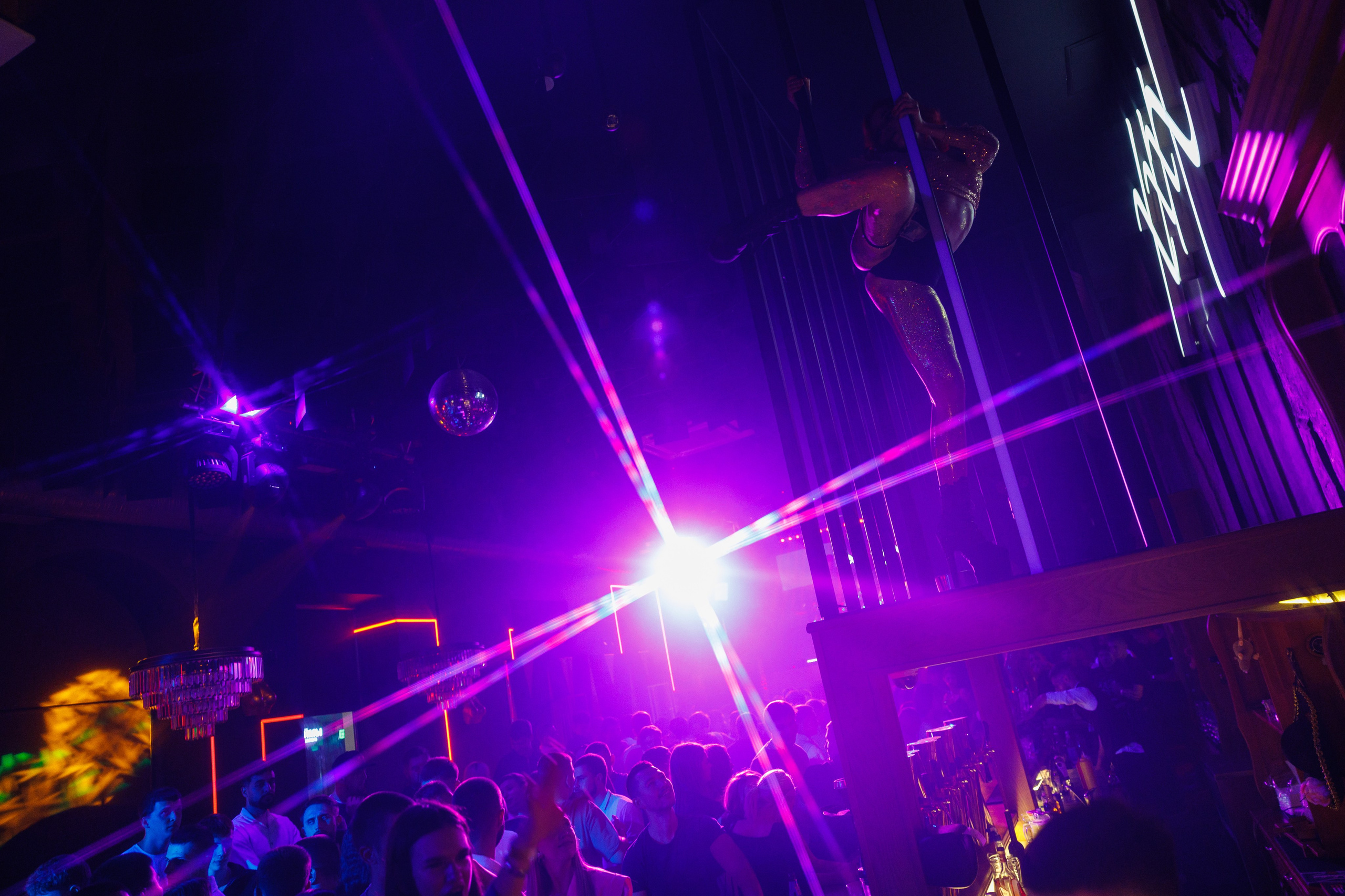 Бар XXXX 10 лет. Фотограф Ставрополь Петр Голубенко