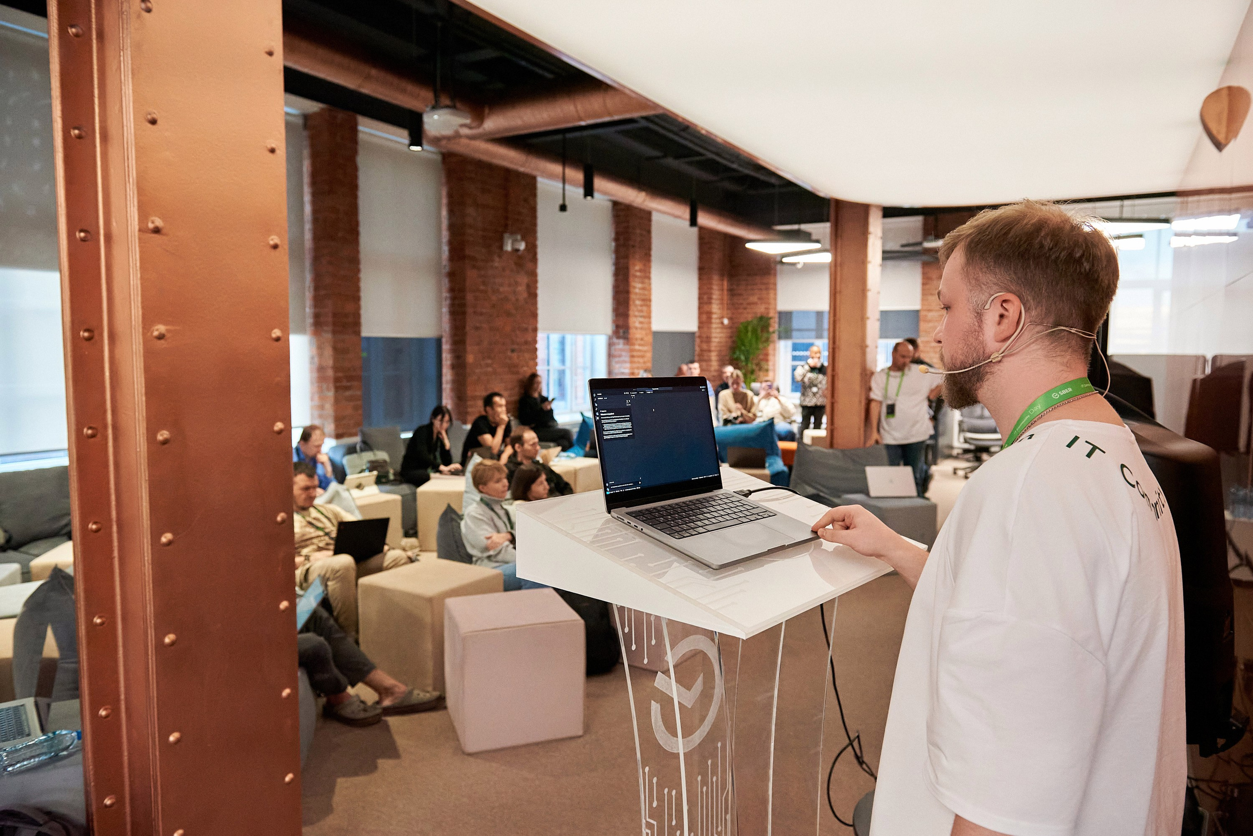 IT Community DAY 2024. Иван Ступа, репортажный фотограф в Санкт-Петербурге и Ленинградской области