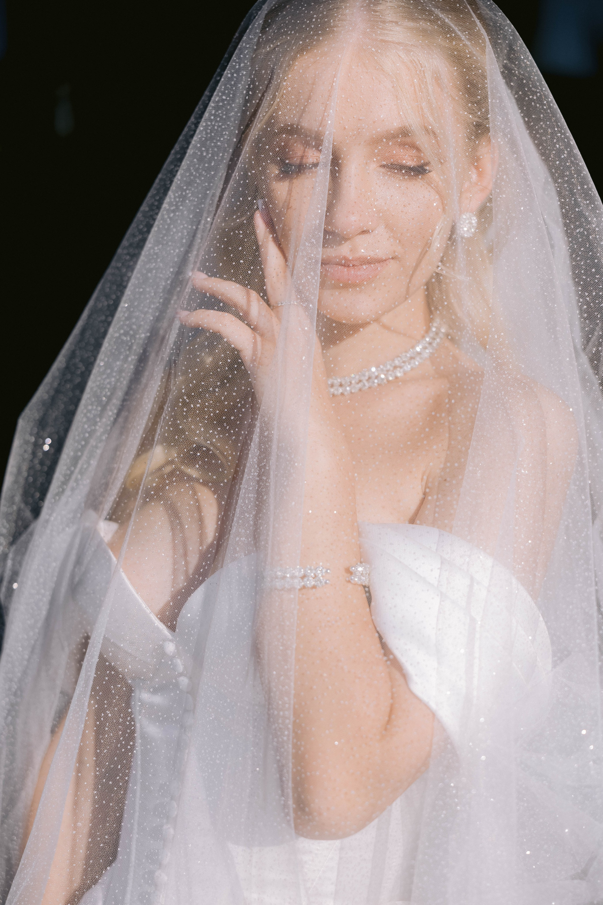 Ангелина, Ефим (прогулка после ЗАГСа). Фотограф в Волгограде Кристина Прохоренко