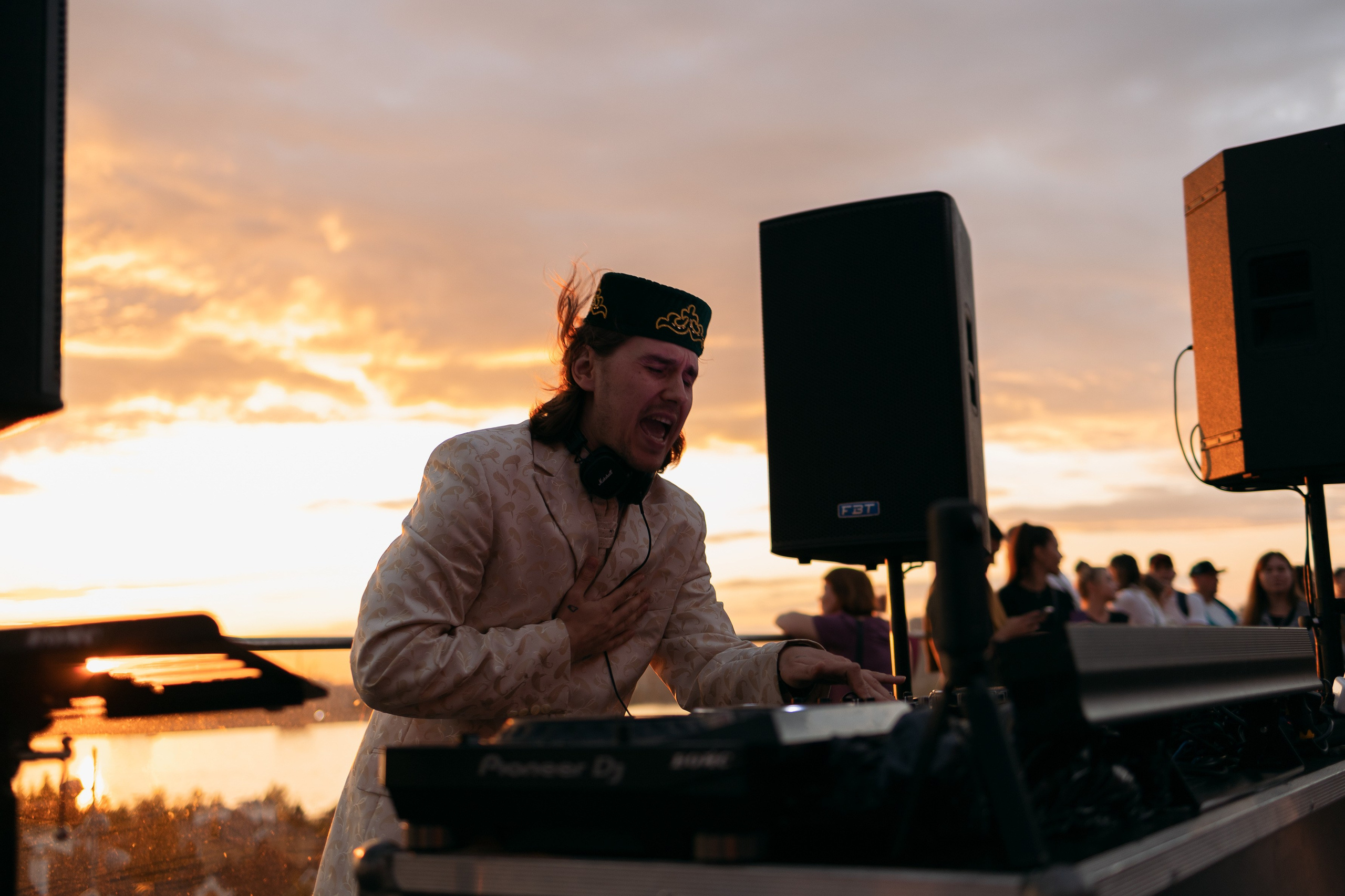 Портретный и репортажный фотограф в Казани Максим Сипачев