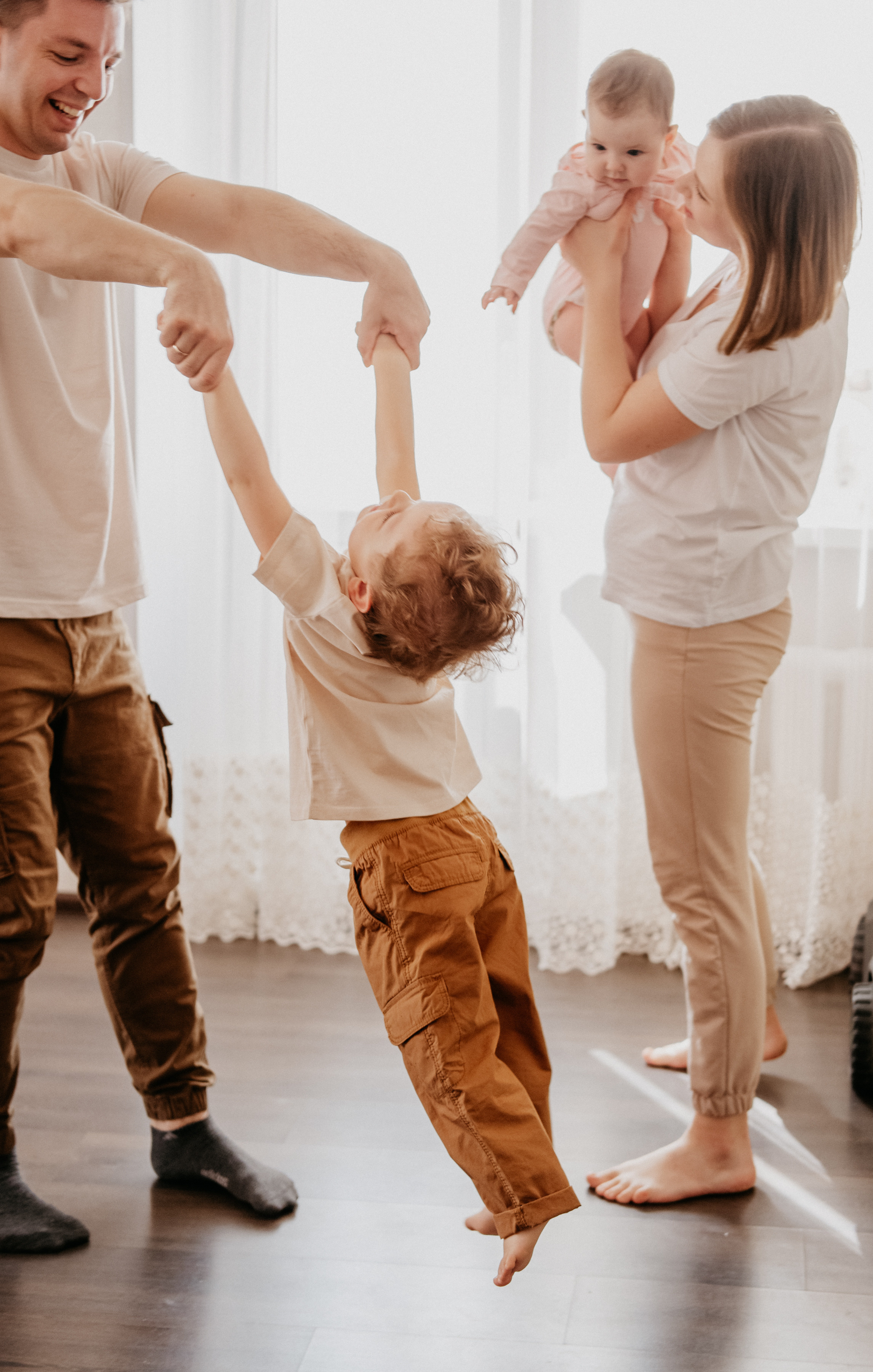 Жить жизнь/ Антон Юля Арсений Мирослава. Семейный фотограф в Оренбурге Юлия Зиборева