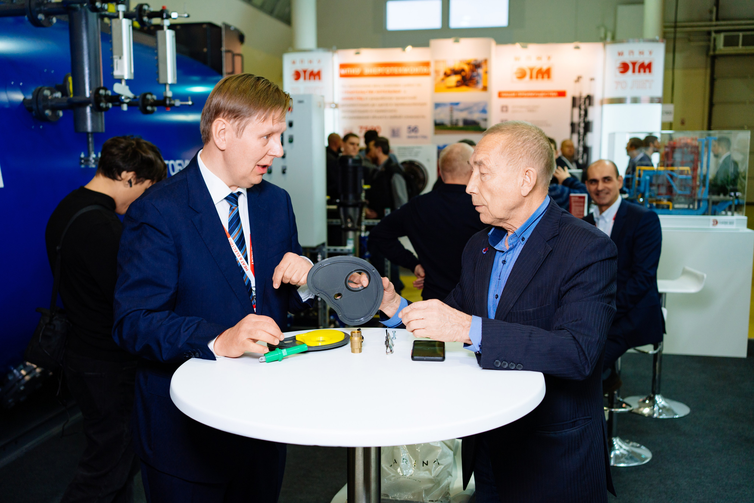 Heat & Electro Machinery Expo (стенд группы компаний ЕКС). Репортажный и портретный фотограф Алексей Полячек