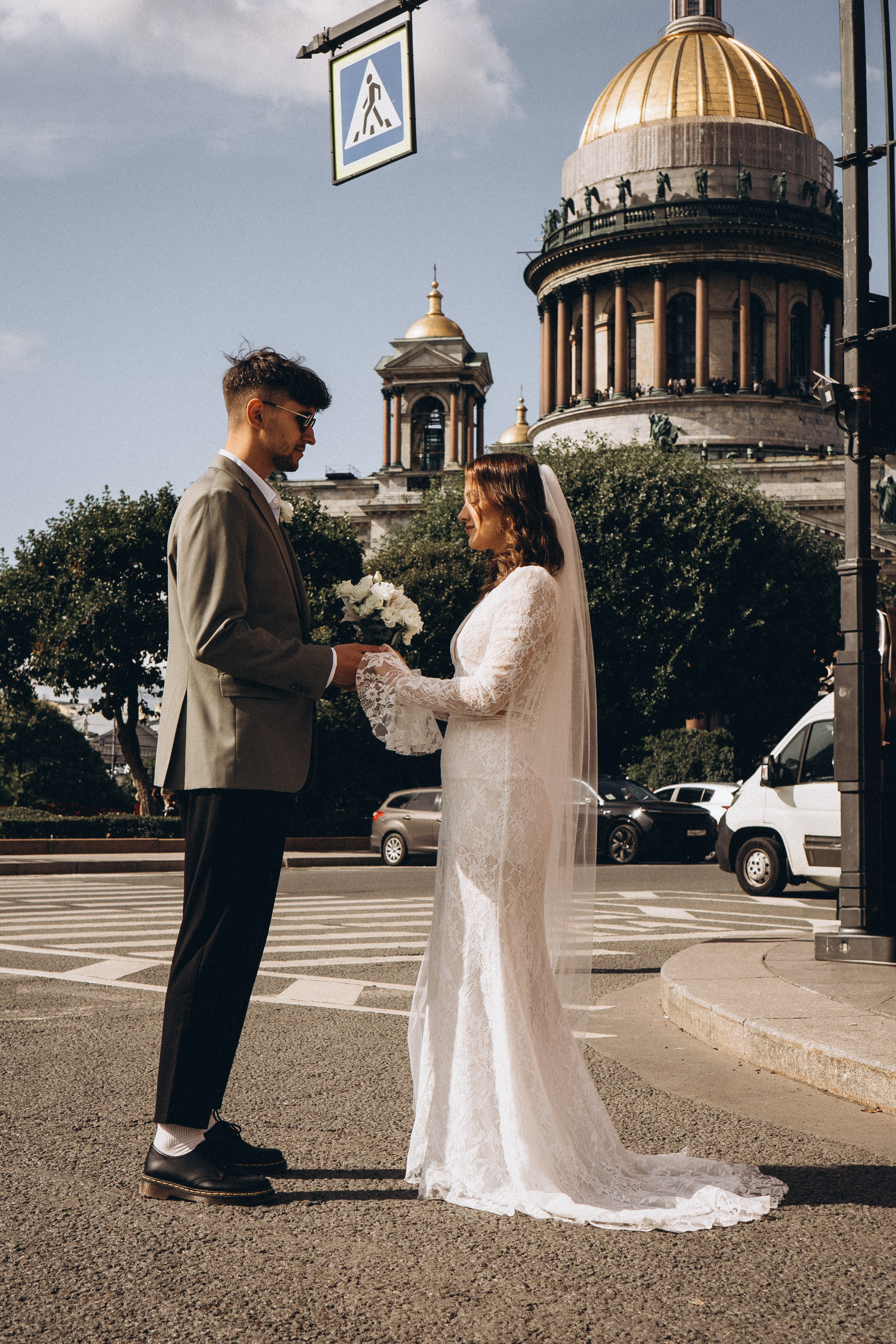 СВАДЕБНАЯ ПРОГУЛКА ВОЗЕ ИСАИКЕВСКОГО СОБОРА АСТОРИИ И ЗАКОНОДАЛЕТНОГО СОБРАНИЯ. Профессиональный фотограф, Санкт-Петербург — Виктория Богомолова