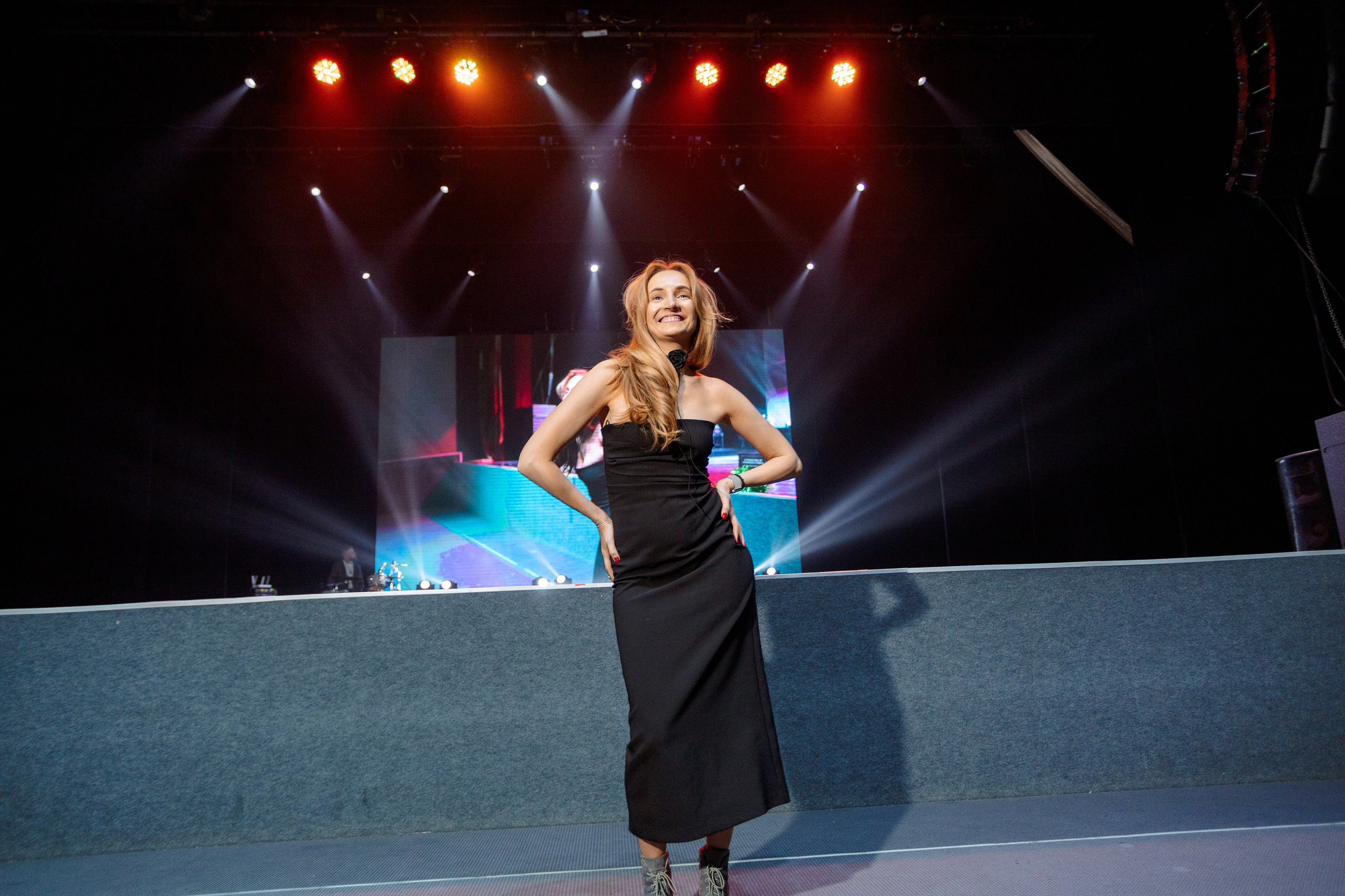 РЕПОРТАЖ: НОВЫЙ ГОД В ДК МЕТАЛЛУРГ. Профессиональный фотограф в Ижевске Леша Петров