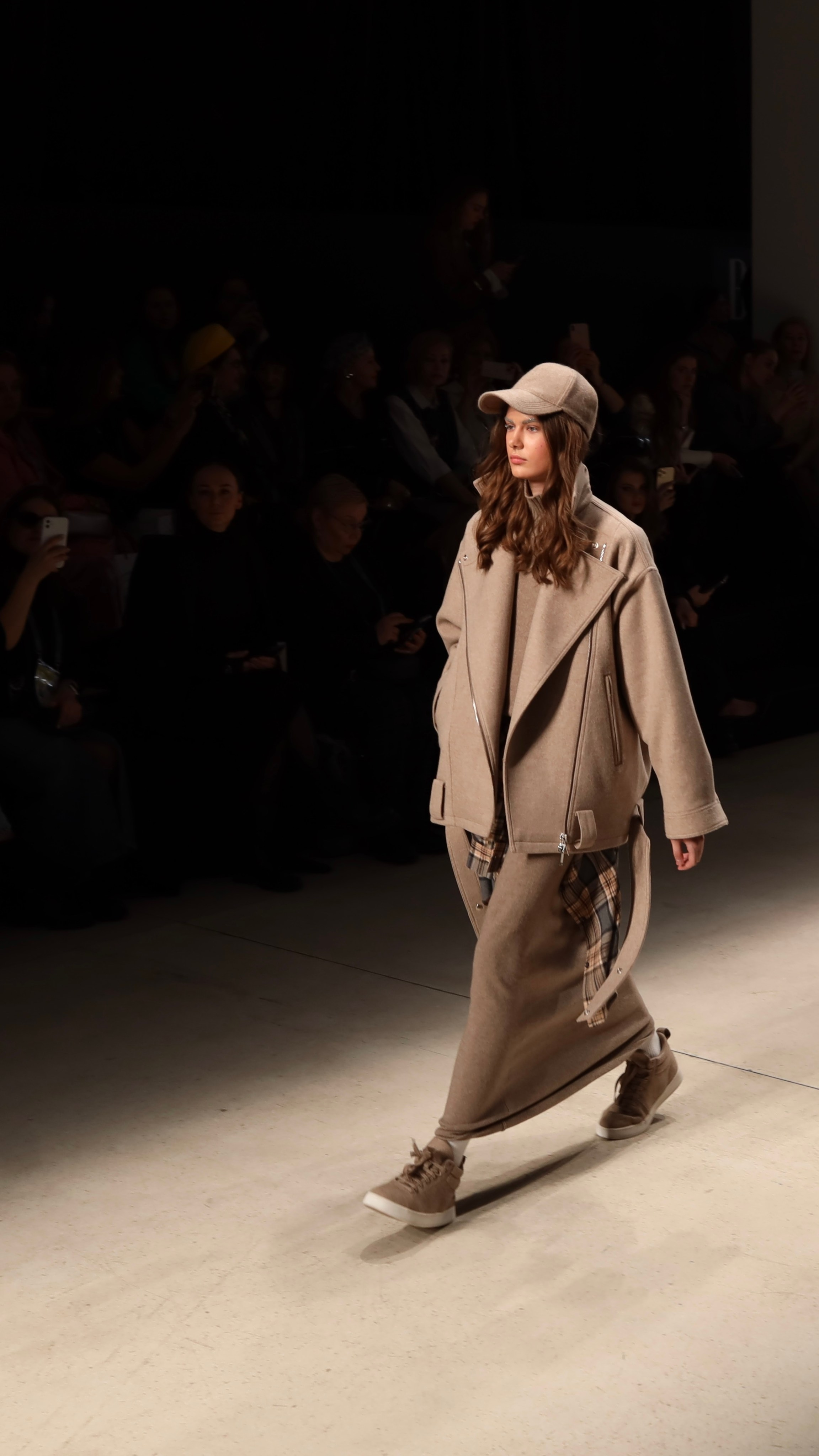 Съёмки модных показов. Фотограф в Москве — Рина Серёгина — съёмка в студии и репортаж