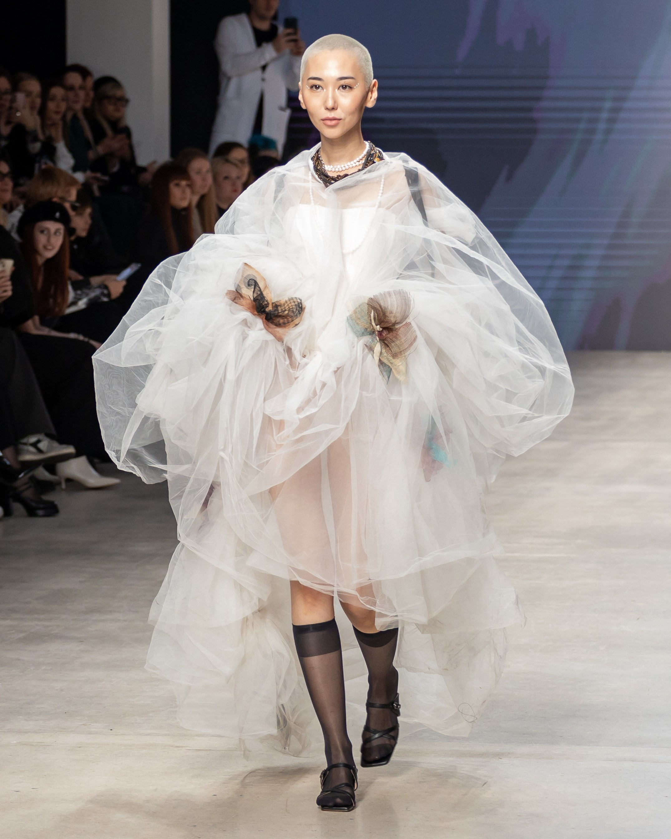 Показ коллекции Nelly Kruk (Нижний Новгород): Московская неделя моды 15 марта 2025. Фотосессии и репортаж — Фотограф в Москве — Рина Серёгина