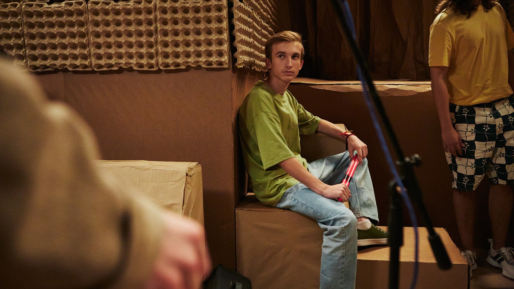 Бэкстейдж сериала «Школота» — репортажная фотосъёмка съёмочного процесса. Репортажный фотограф в Москве — Дмитрий Тарасов | Съёмка мероприятий, концертов, корпоративов