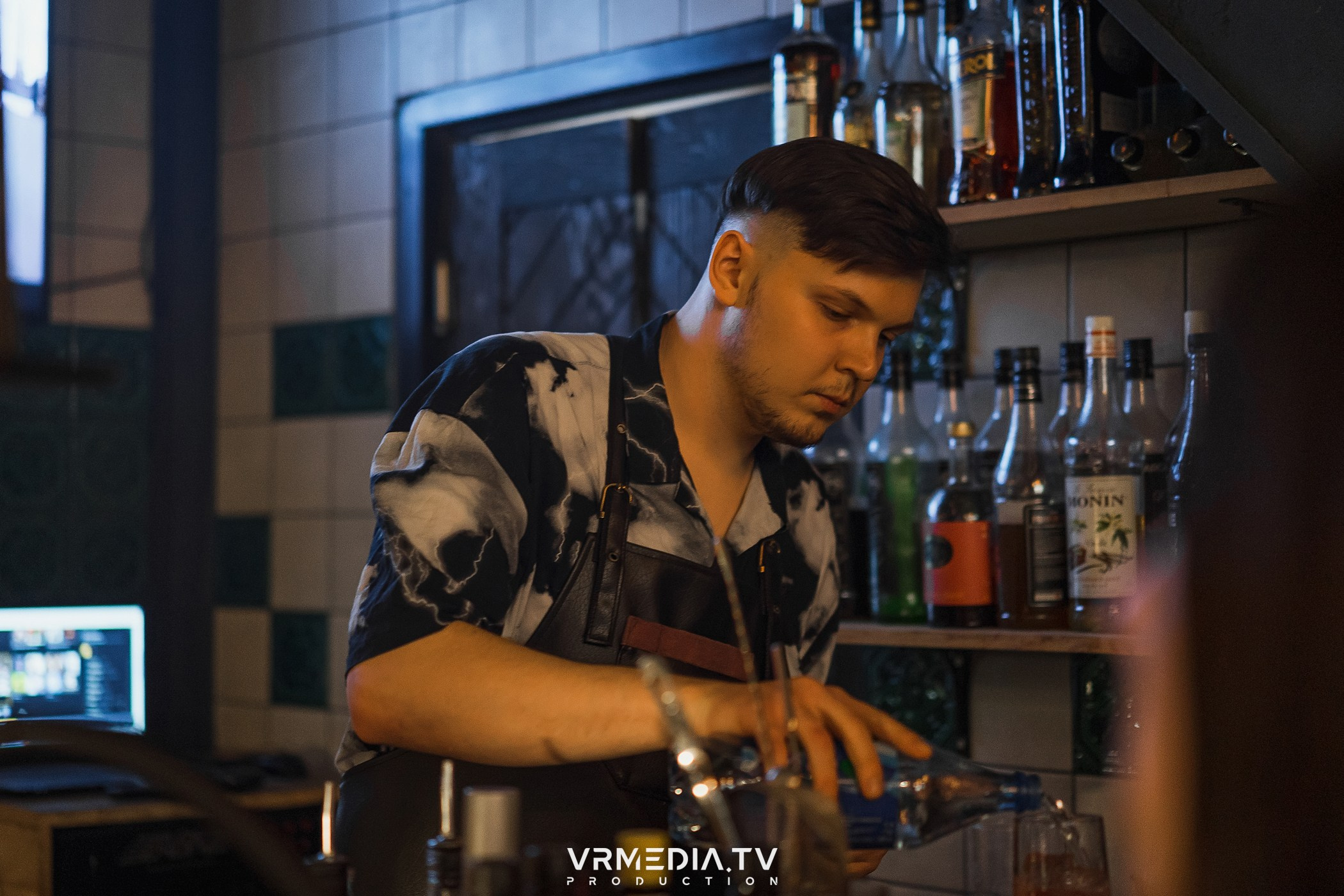 Art Talk с Настоящим Квартирником в баре «Supreme»