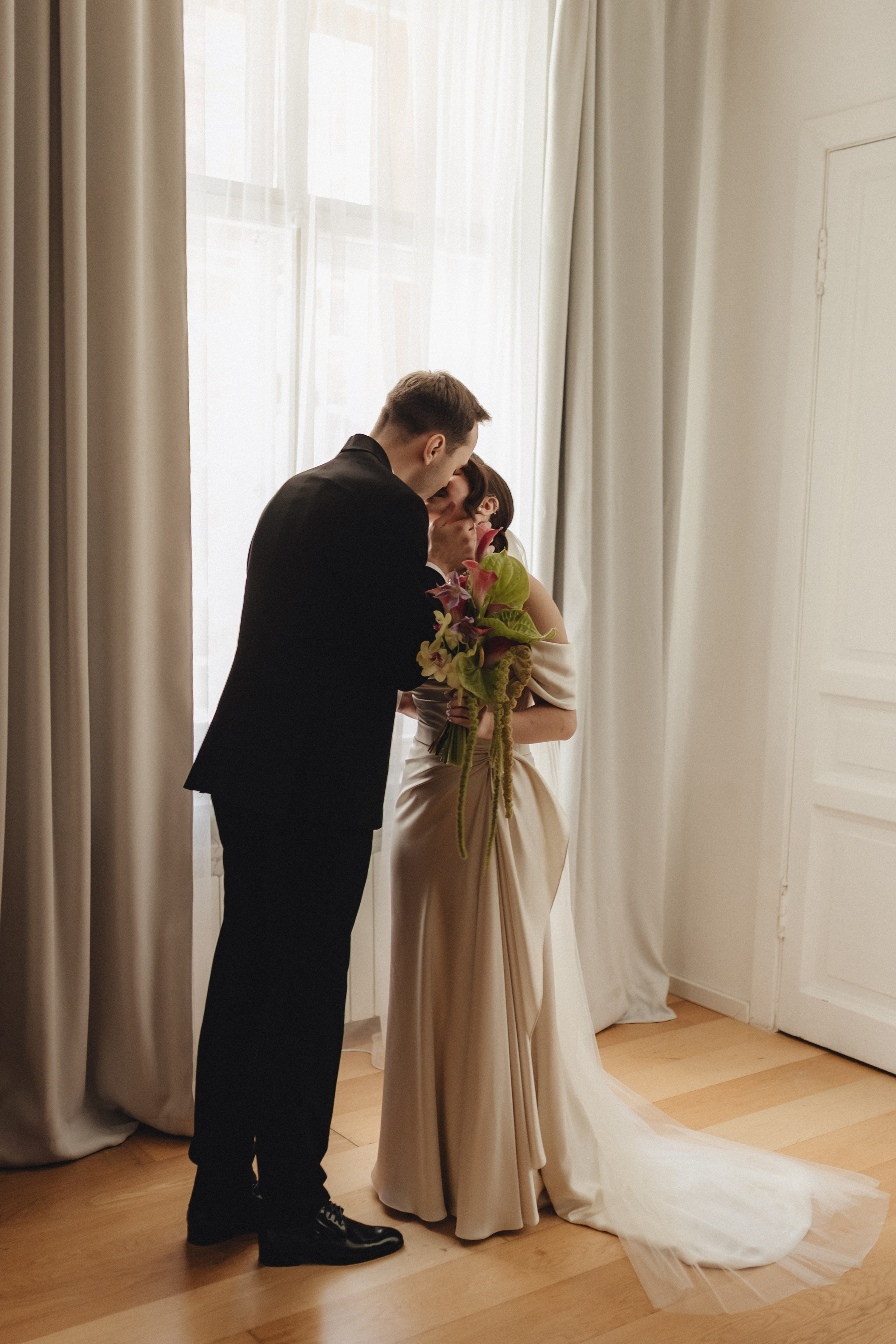 Моменты счастья (встреча в апартаментах, прогулка, Второй дворец и банкет). Фотограф Санкт-Петербург|СПБ|Питер Марина Медведева