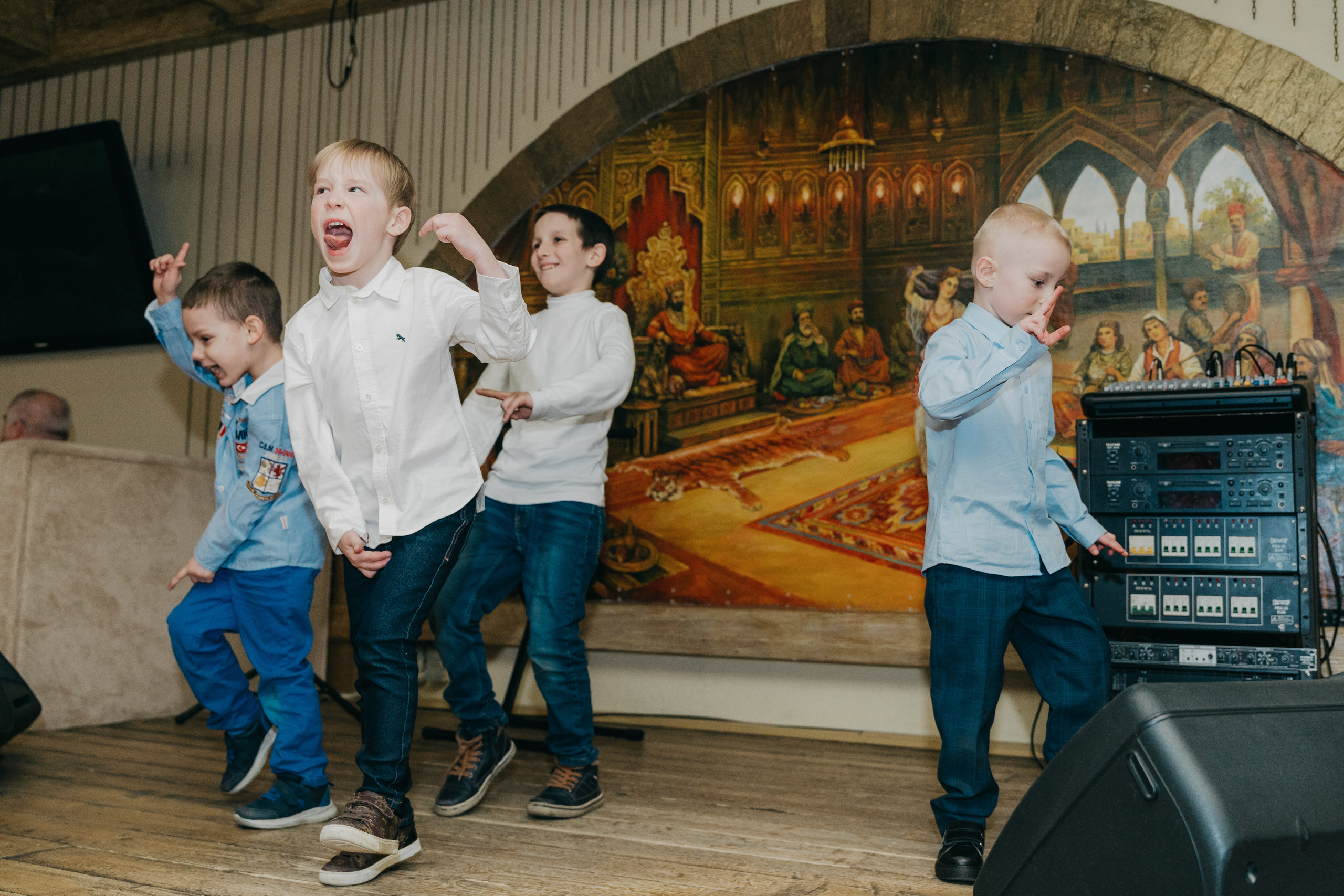 Крещение Марка и Майи. Фотограф Никита Комаров