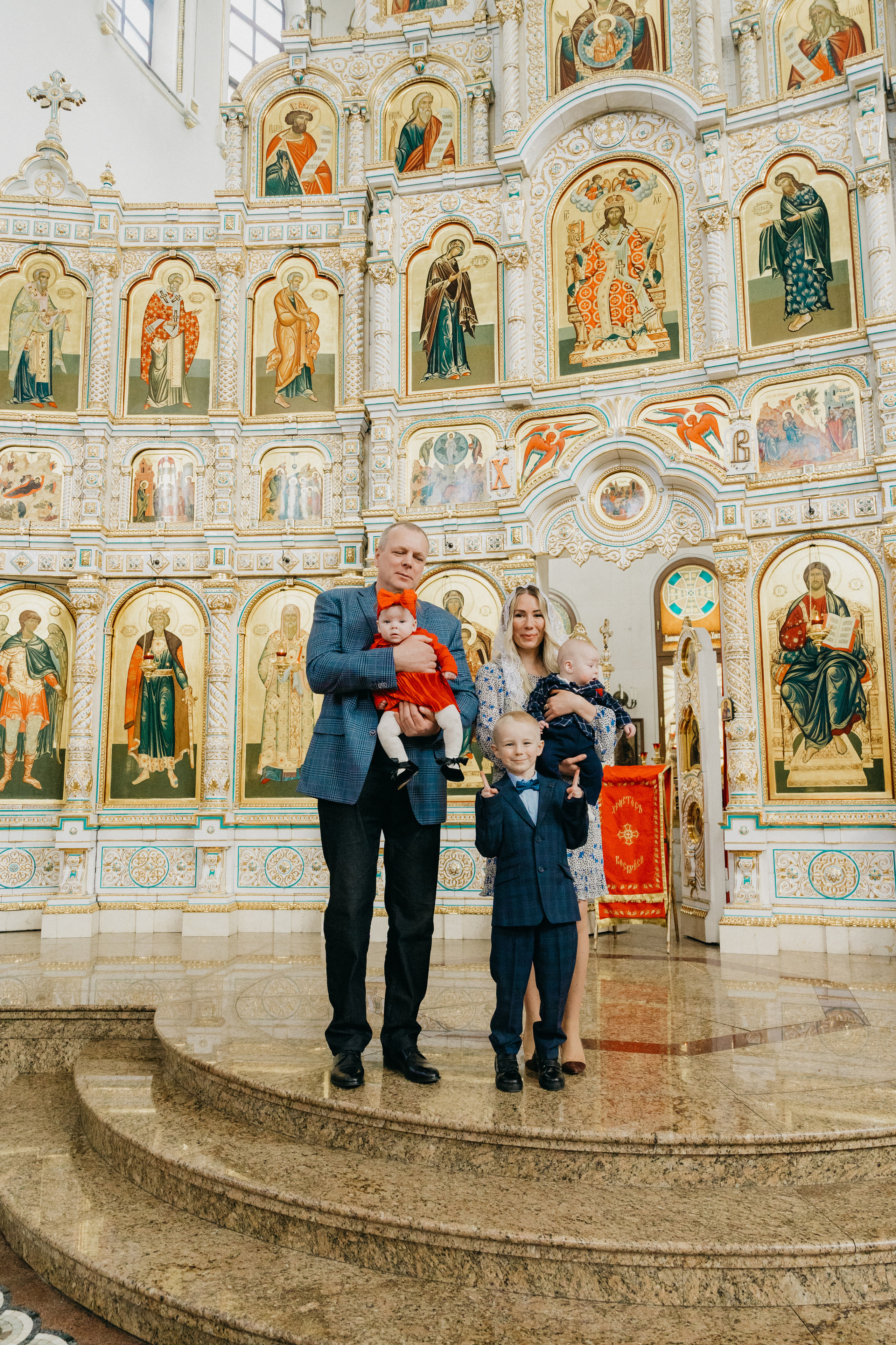 Крещение Марка и Майи. Фотограф Никита Комаров