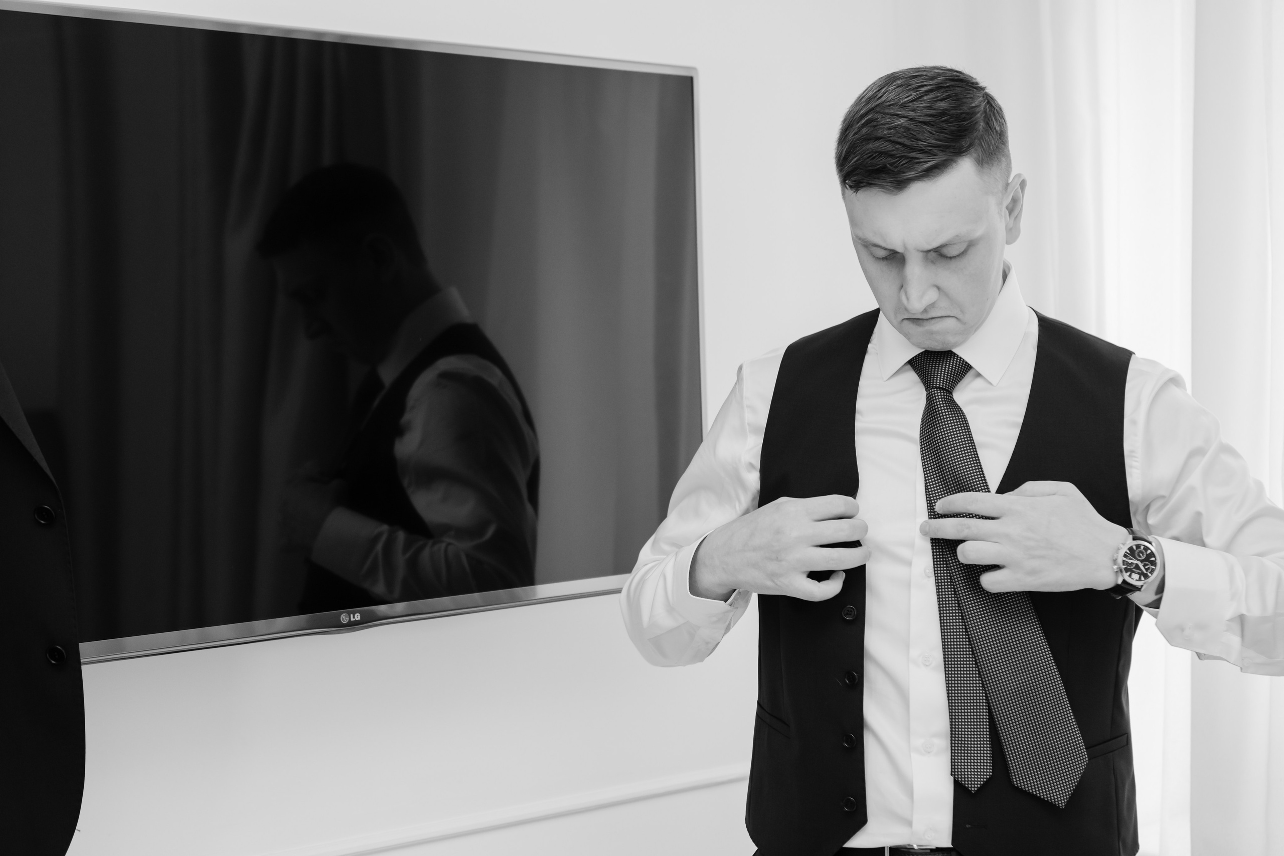 Свадебная фотосъемка Евгения и Натальи. Свадебные фотографии. Видеосъемка и фотосъемка свадеб. Фотограф и оператор на свадьбу. Видеосъемка подкастов, собственная видео-фотостудии. Предметная фотосъемка