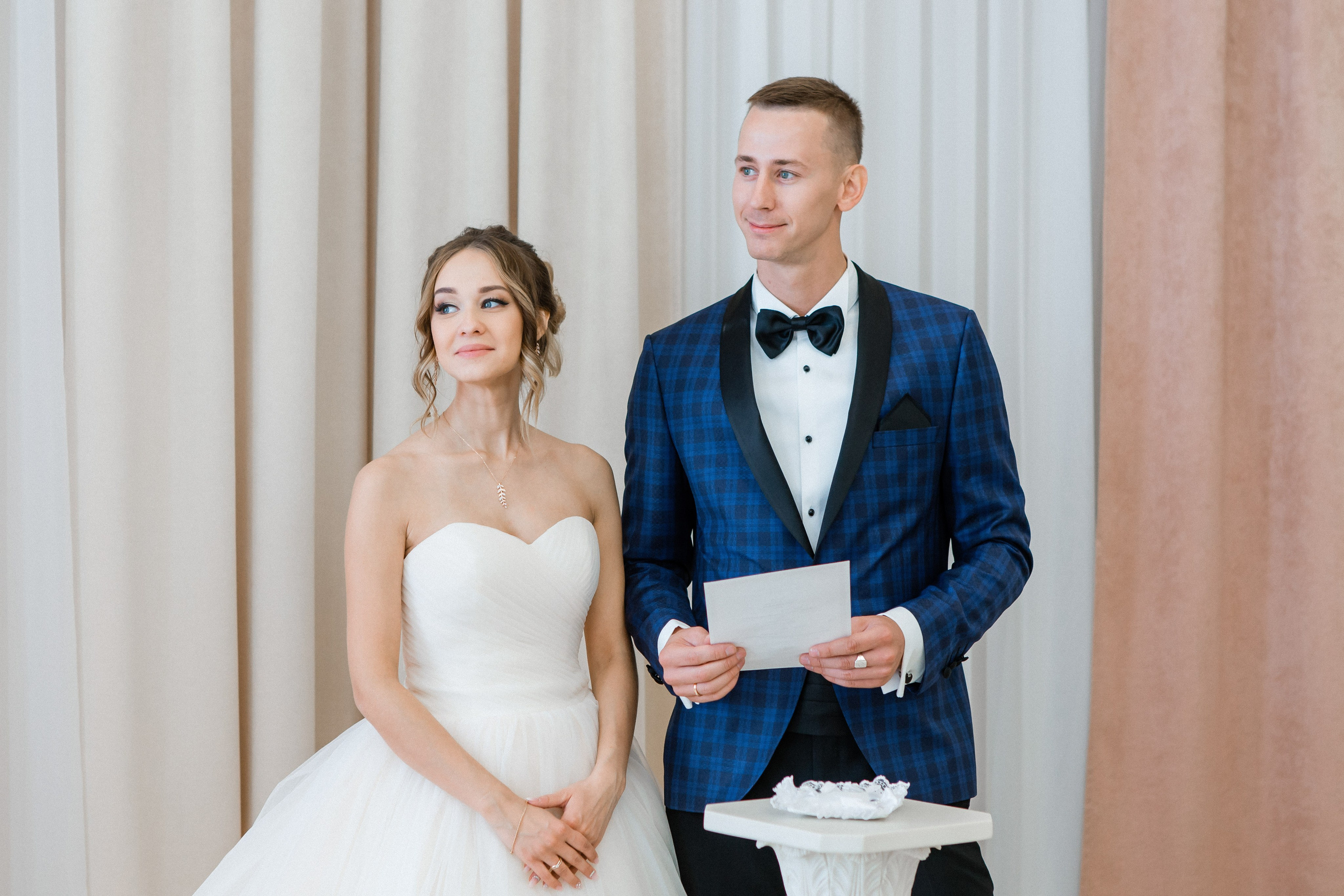 Денис и Ксения. Видеосъемка и фотосъемка свадеб. Фотограф и оператор на свадьбу. Видеосъемка подкастов, собственная видео-фотостудии. Предметная фотосъемка