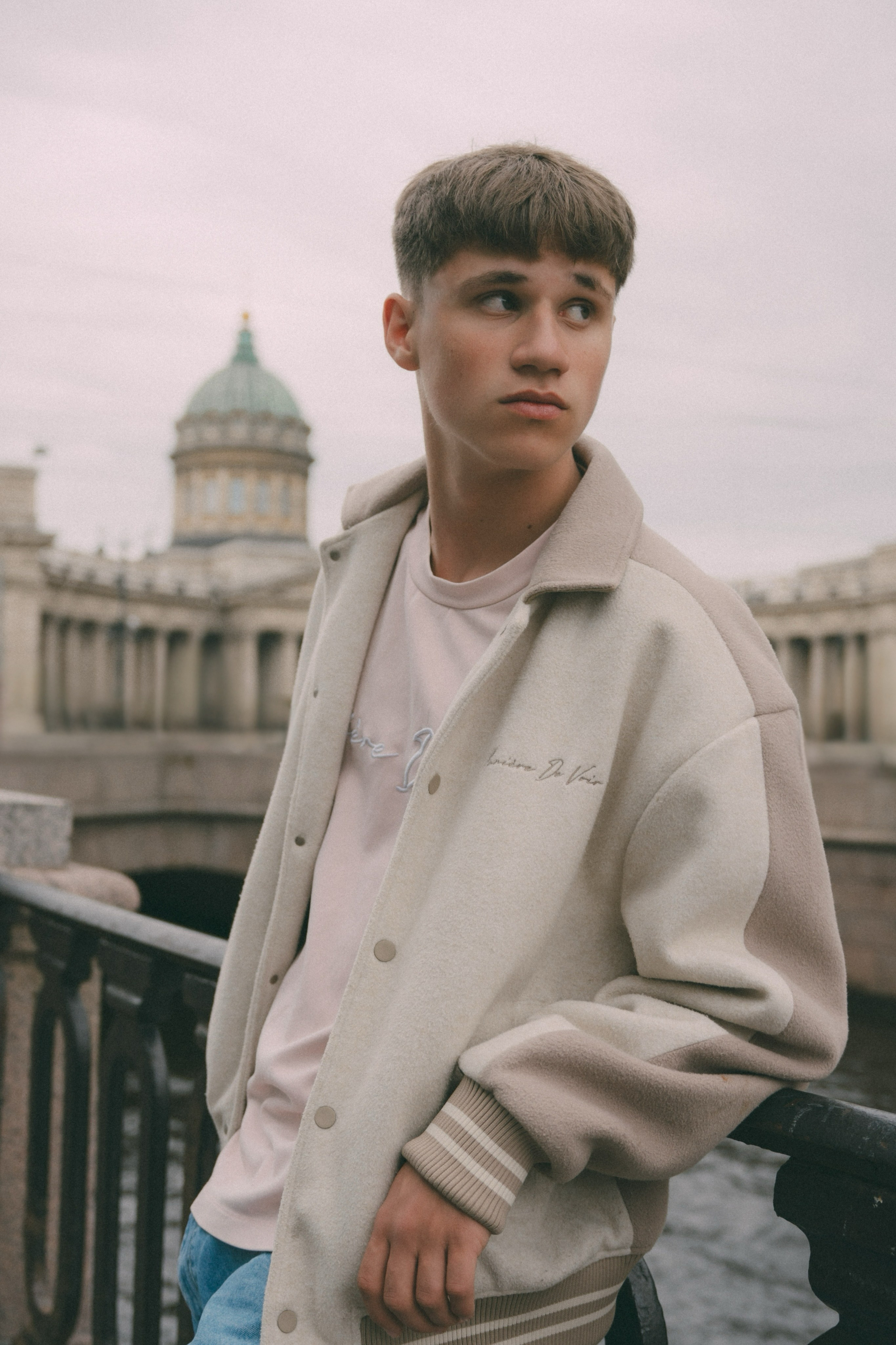 Прогулочная мужская фотосессия в Санкт-Петербурге. Фотограф в Санкт-Петербурге Федосова Елизавета