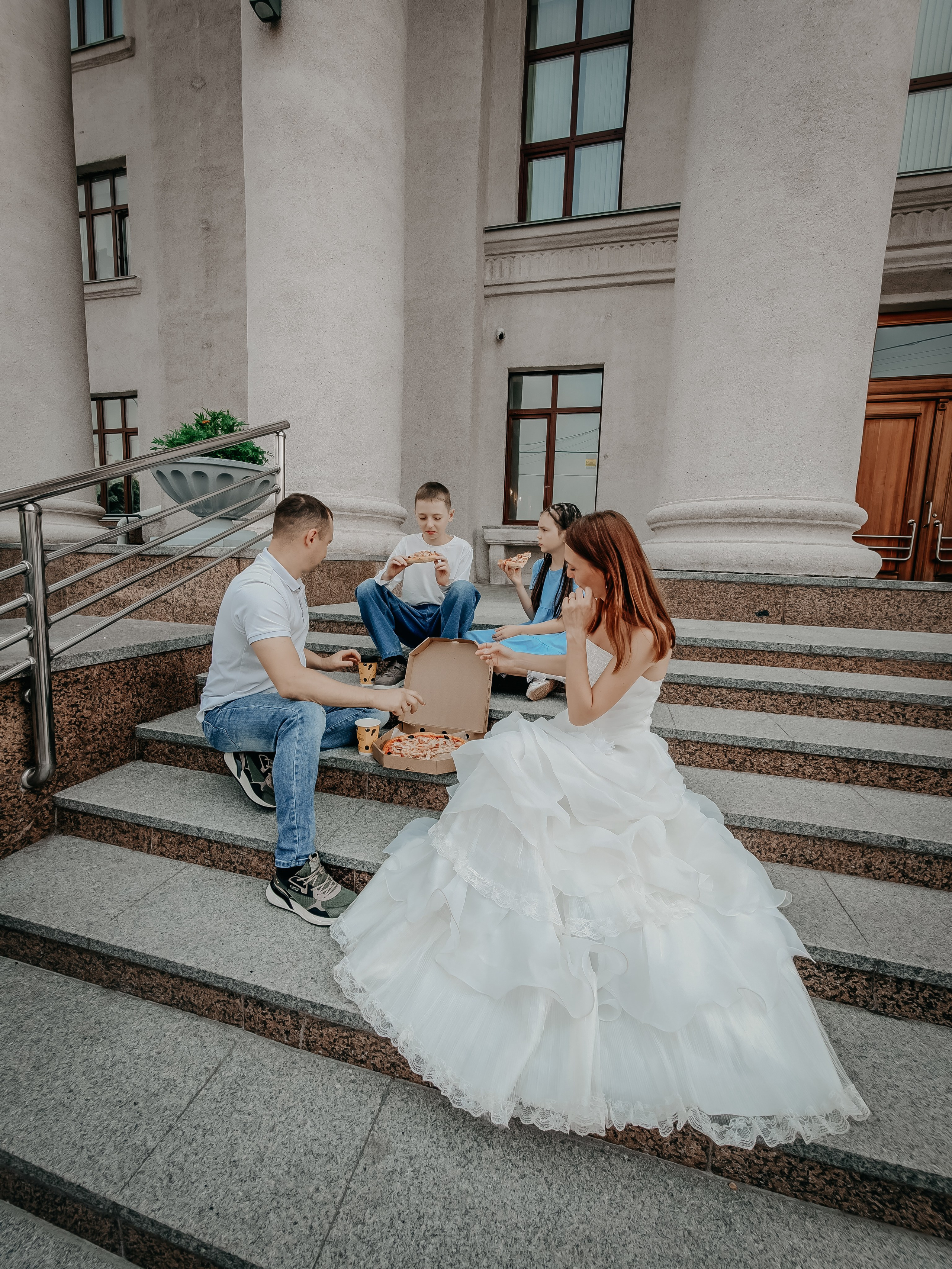 Рафаил, Ольга, Данис, Карина. Фотограф Регина Крикунова г. Красноярск