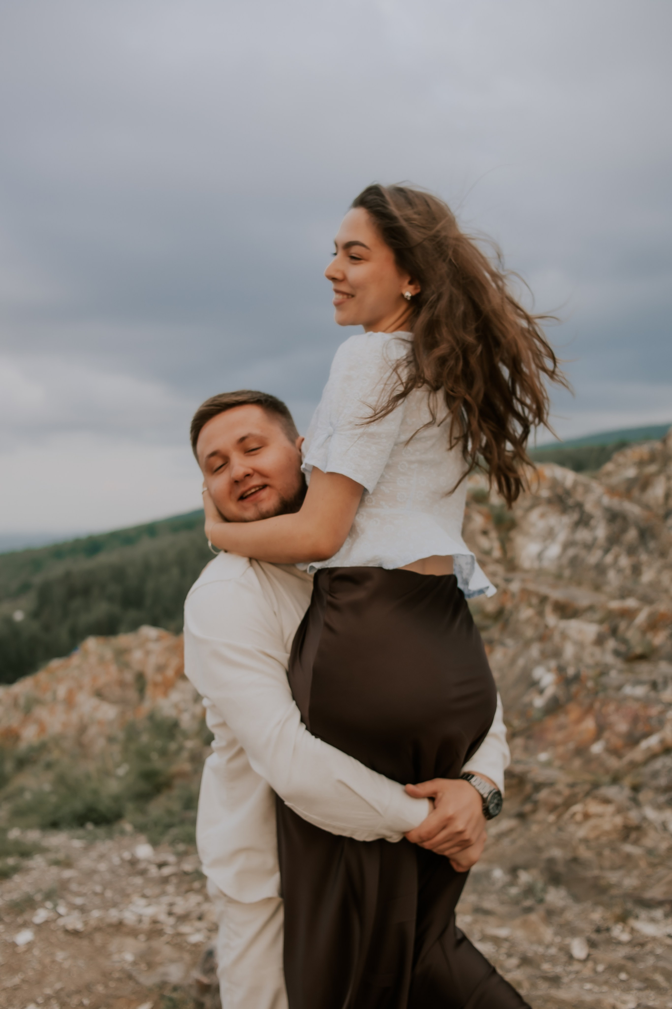 Максим и Юлия. Предложение. Фотограф Регина Крикунова г. Красноярск