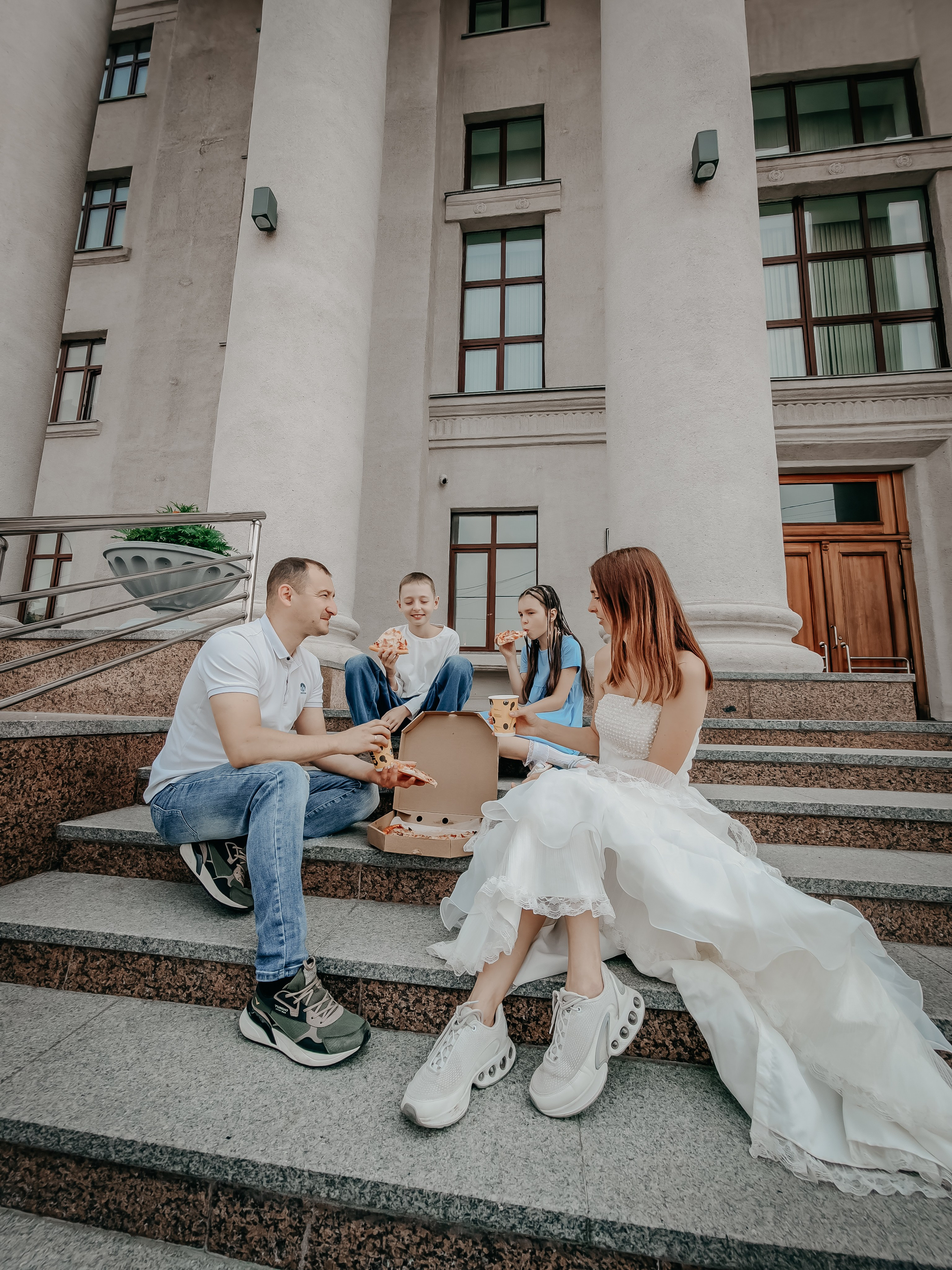 Рафаил, Ольга, Данис, Карина. Фотограф Регина Крикунова г. Красноярск