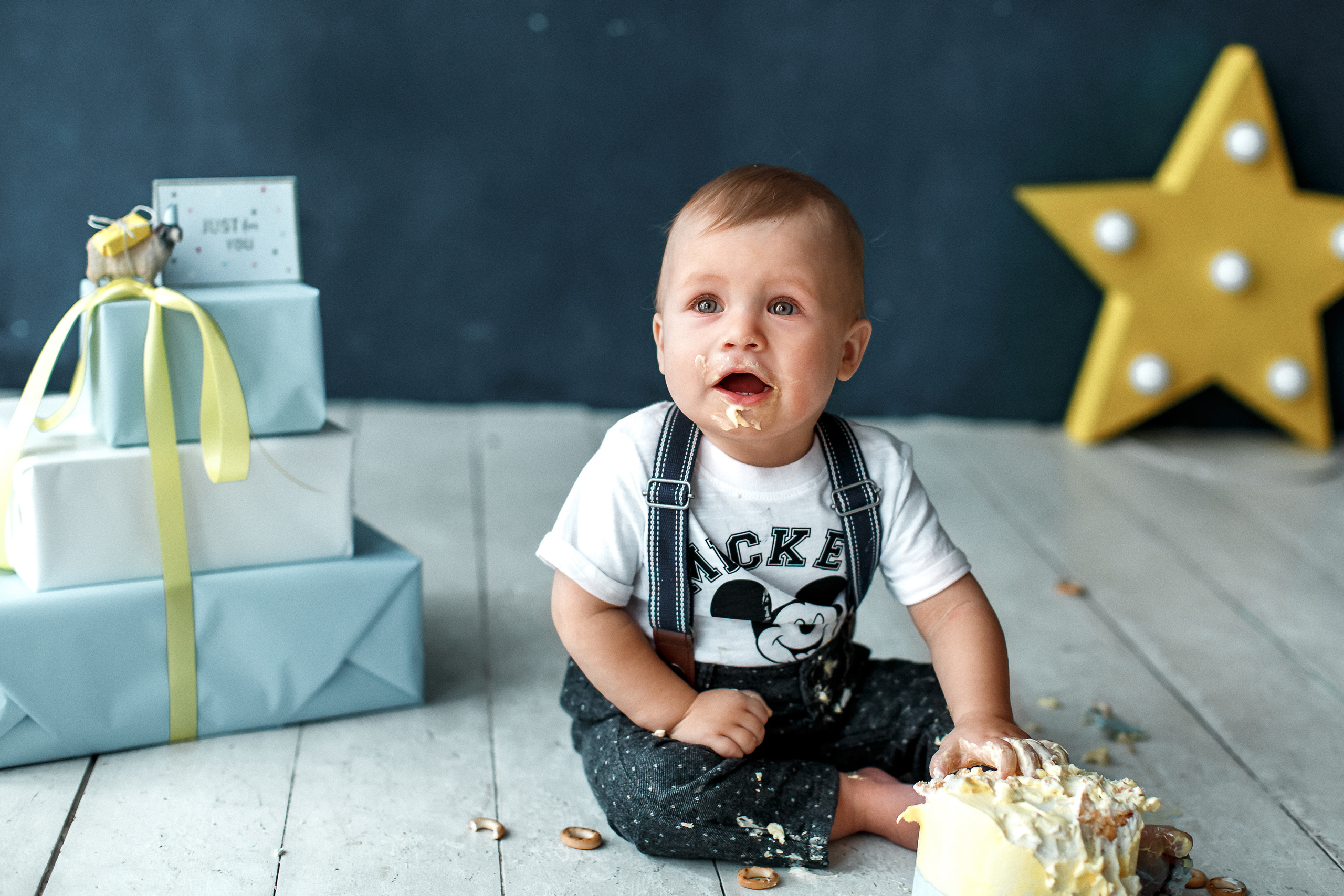 Первый день рождения.... Your story in photos