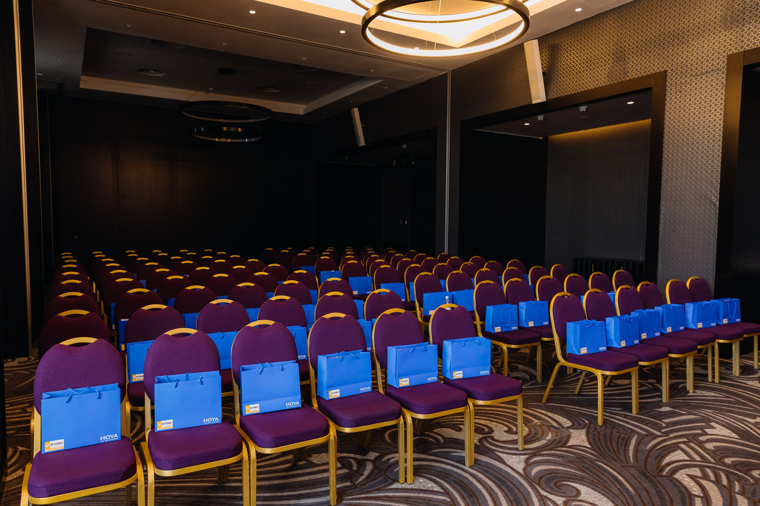 Конференция HOYA для партнёров. Главная