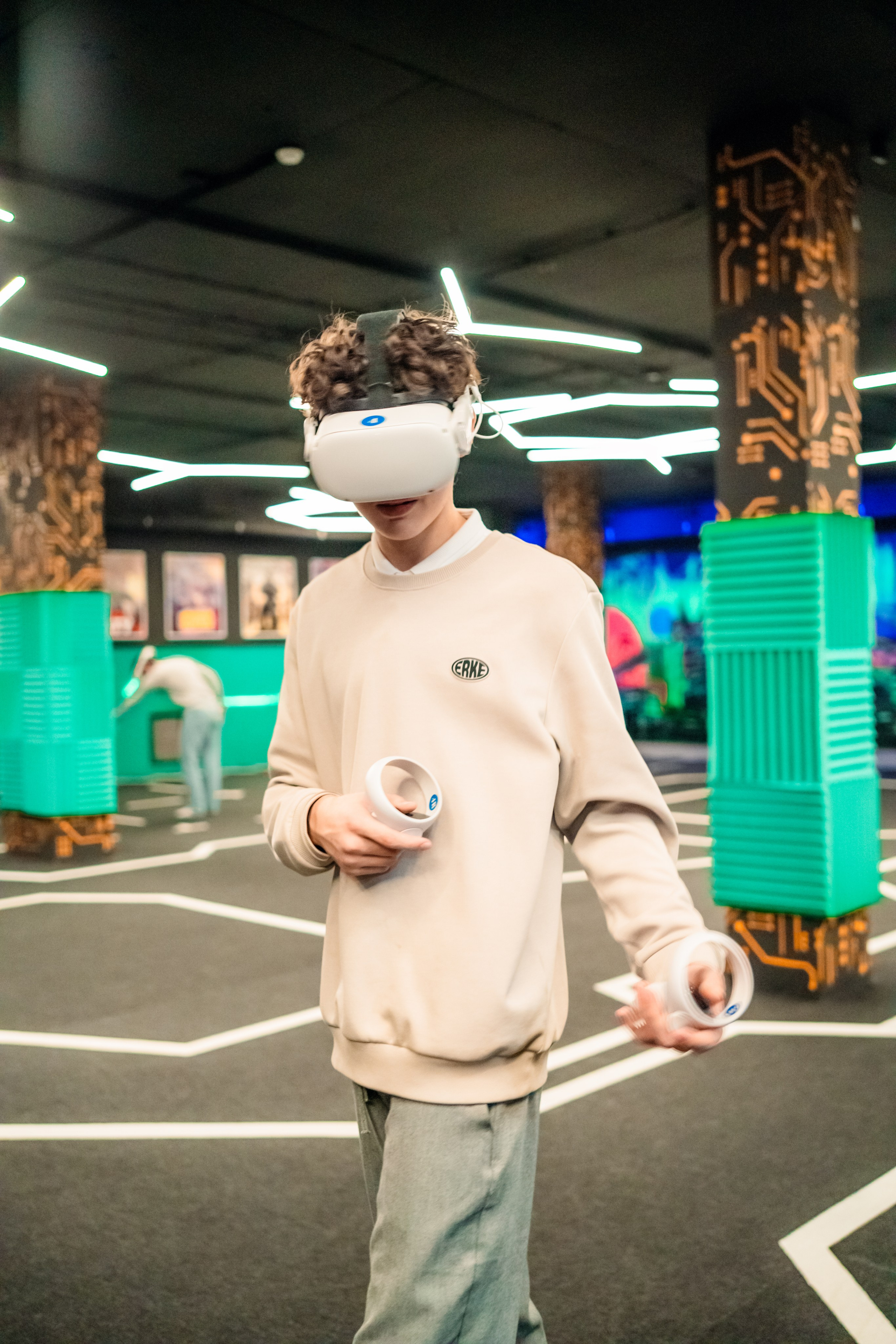 VR (November-December 2024). Felixtones