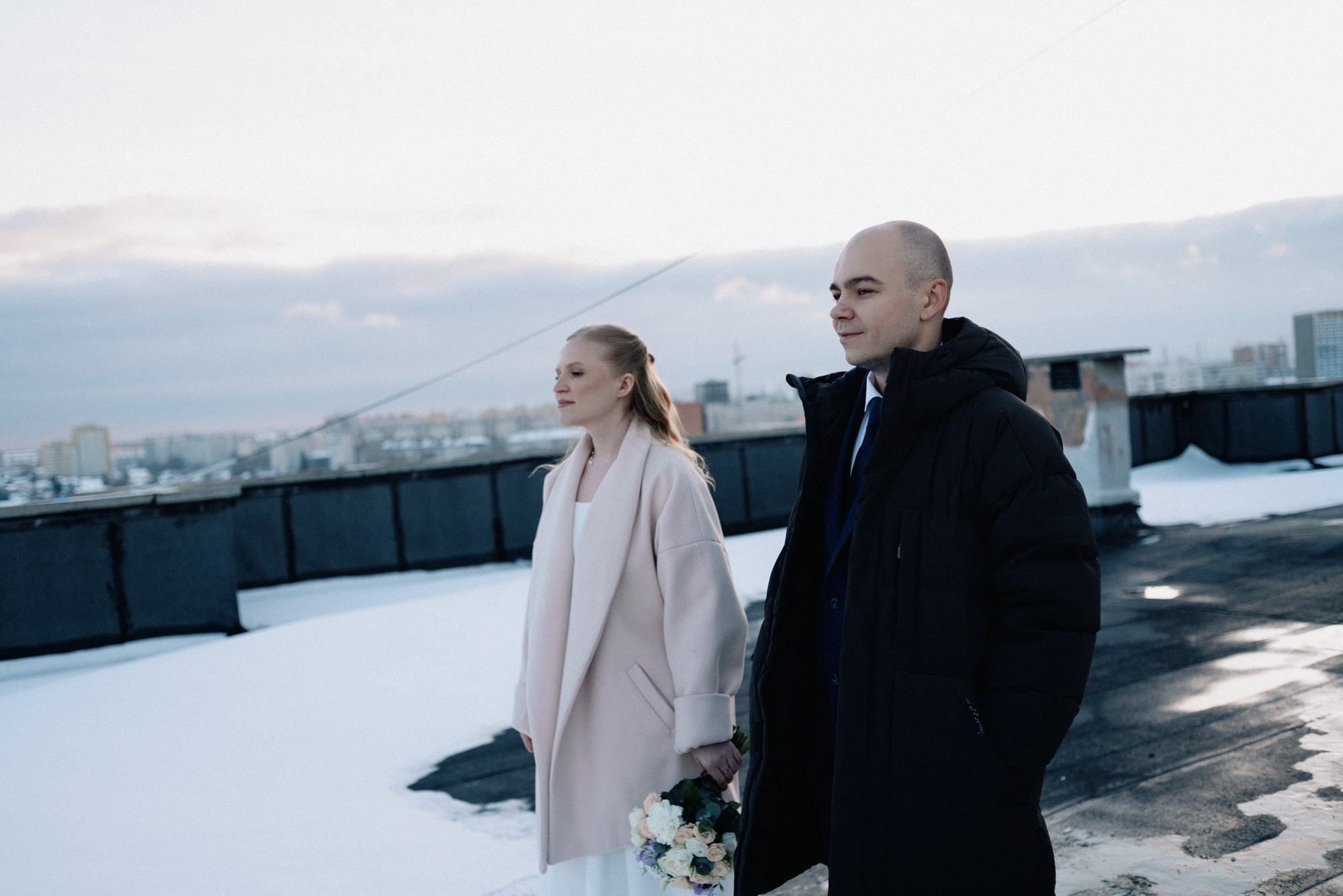 Свадебный фотограф в Тюмени — Фотосессия Максима и Лизы на крыше и в студии. Портретный фотограф Тюмень Дарья Мустафина