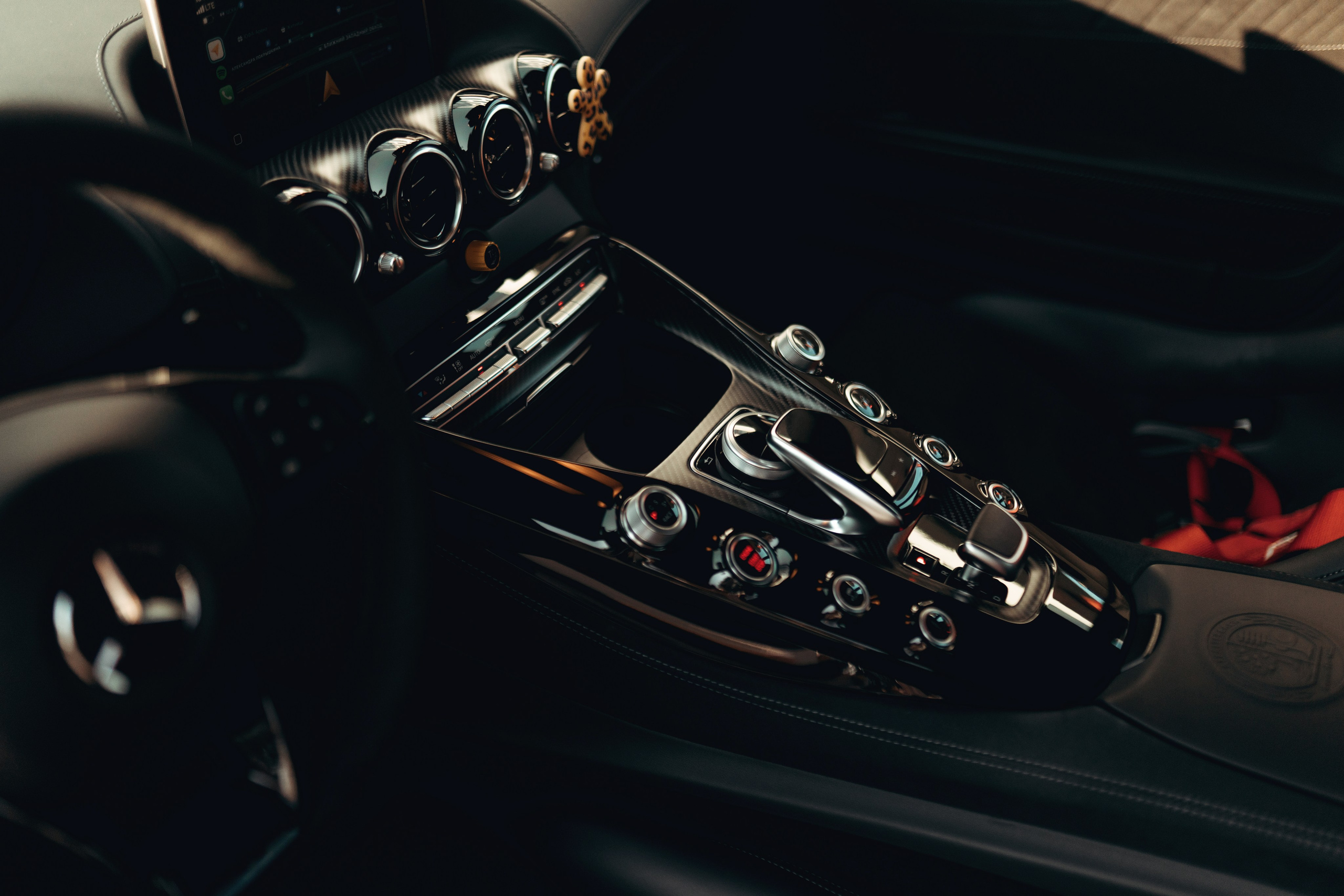 Фотографии Mercedes-AMG GTR