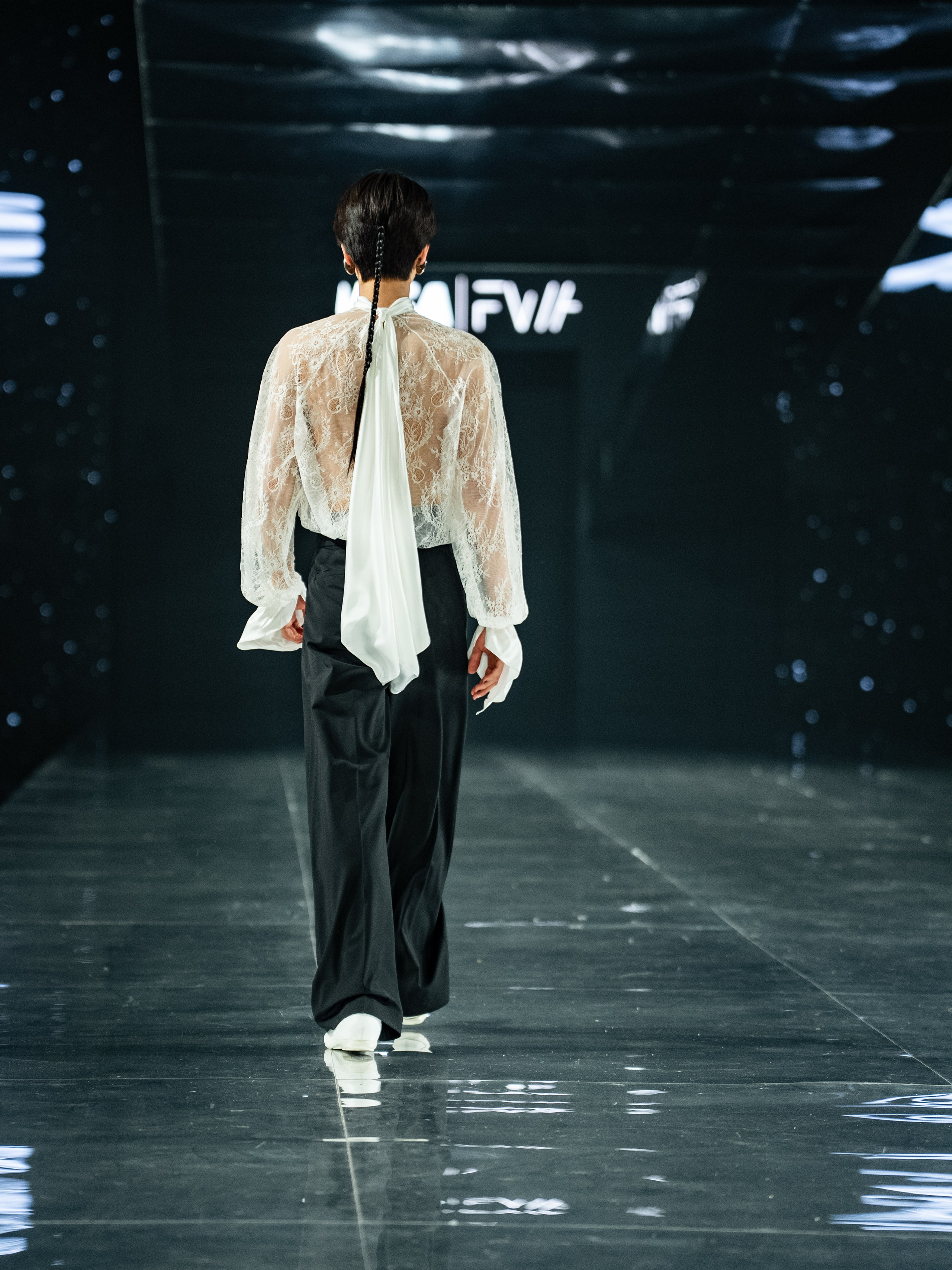 Visa Fashion Week YESYES. Сайт Алматинского НЮ АРТ, будуар и фэшн фотографа Дениса Карпенко