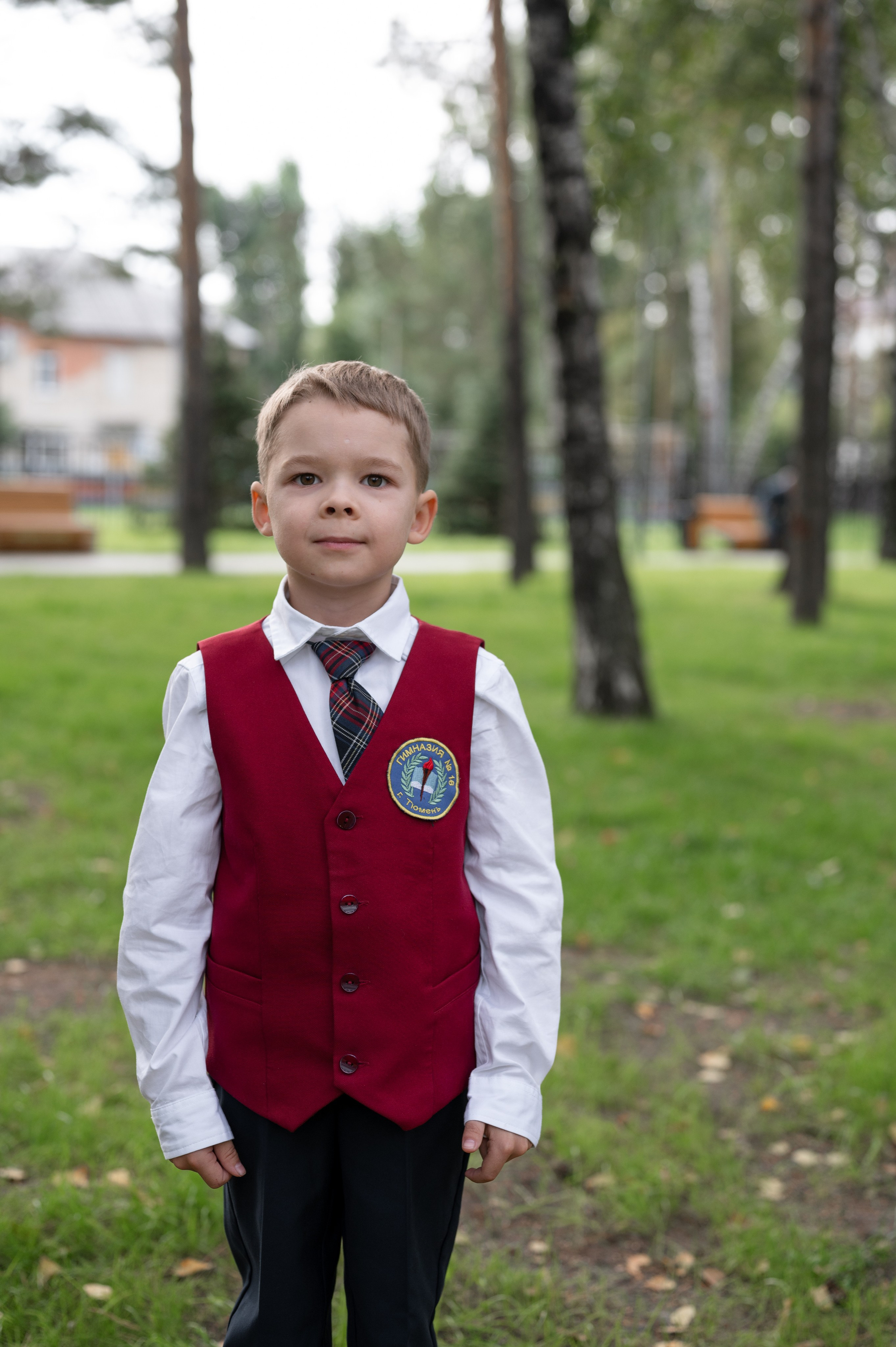 1 сентября 16 гимназия 2 класс (линейка + в классе+ на улице). Фотограф новорожденных, семейный детский в Тюмени Татьяна Морозова