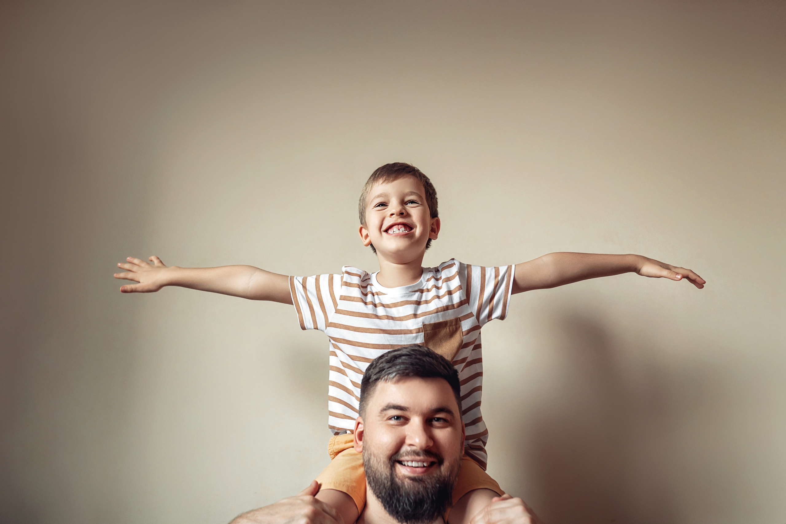 Домашняя съемка с новорожденным. Фотограф \ Видеограф на Крещение, Венчание Москва| Семейные съемки