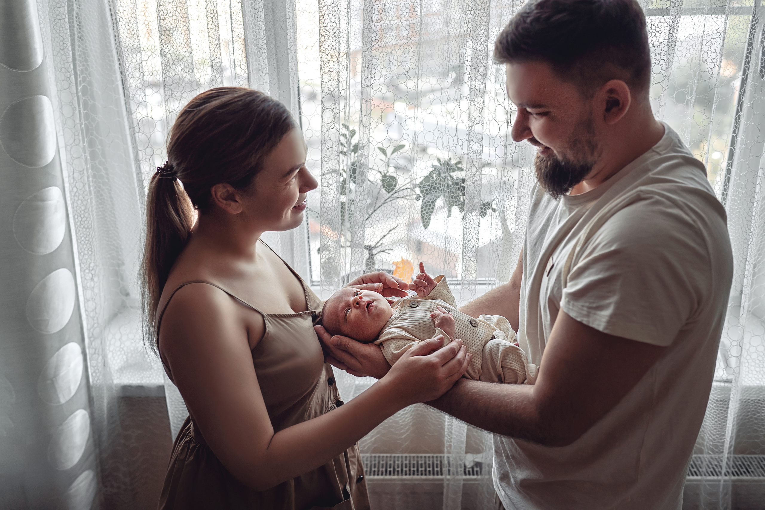 Домашняя съемка с новорожденным. Фотограф \ Видеограф на Крещение, Венчание Москва| Семейные съемки