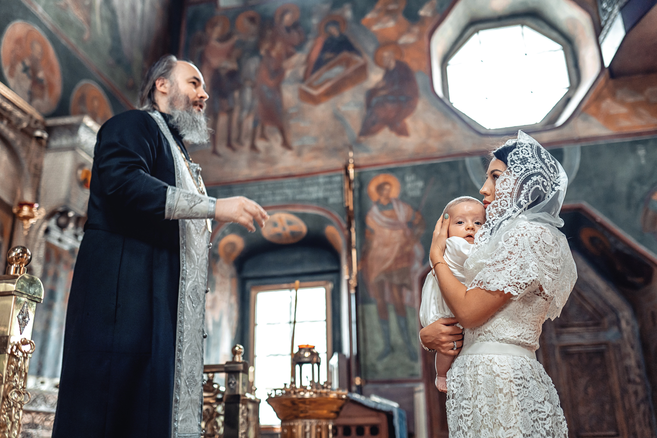 Фотограф на крещение Москва. Храм Успения в Успенском. Фотограф \ Видеограф на Крещение, Венчание Москва| Семейные съемки