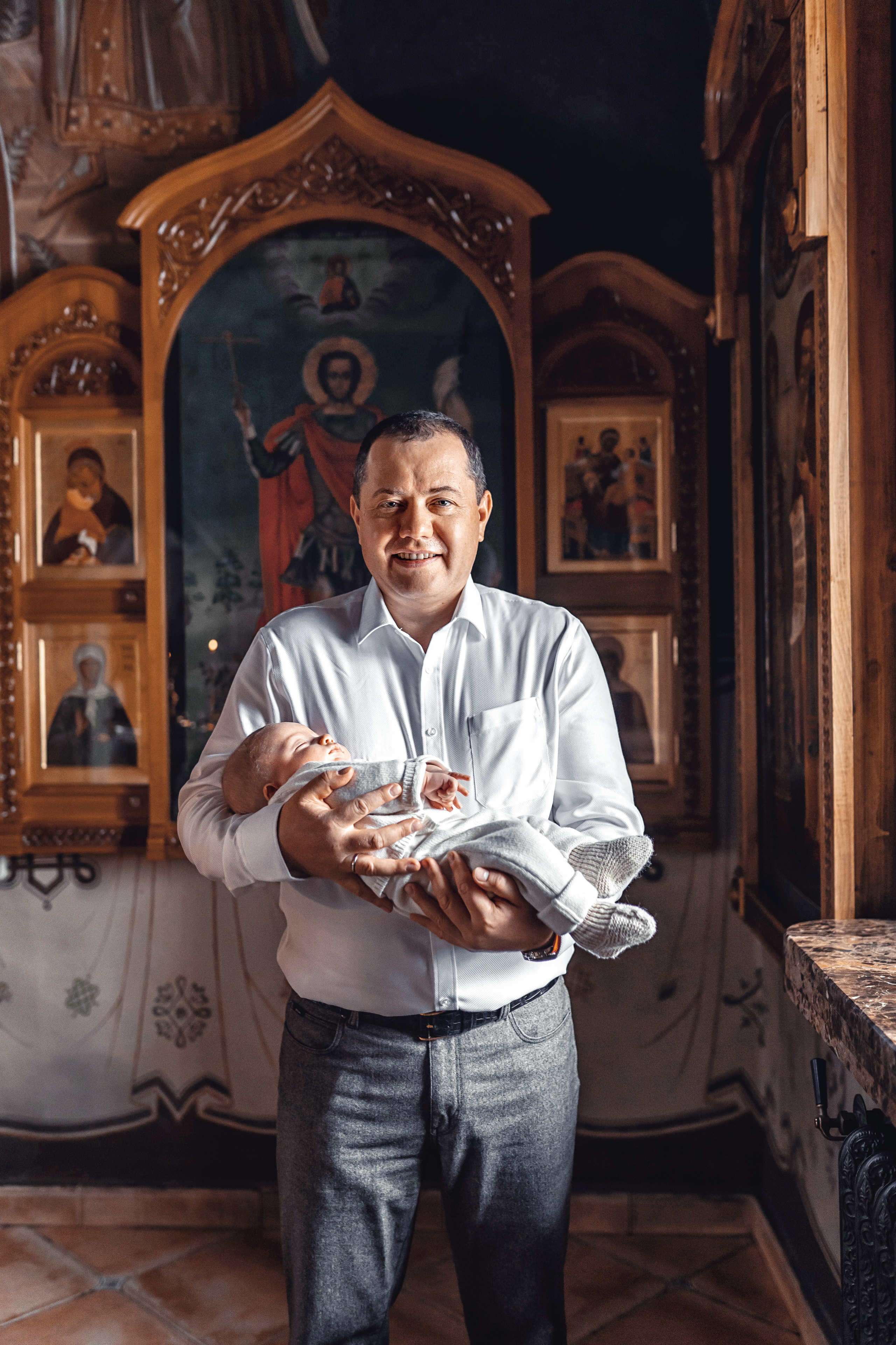 Фотограф на крещение Москва. Храм Успения в Успенском. Фотограф \ Видеограф на Крещение, Венчание Москва| Семейные съемки