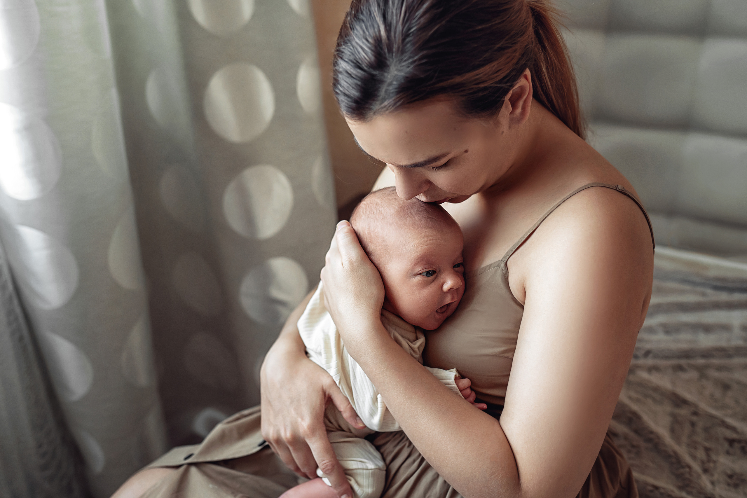 Домашняя съемка с новорожденным. Фотограф \ Видеограф на Крещение, Венчание Москва| Семейные съемки