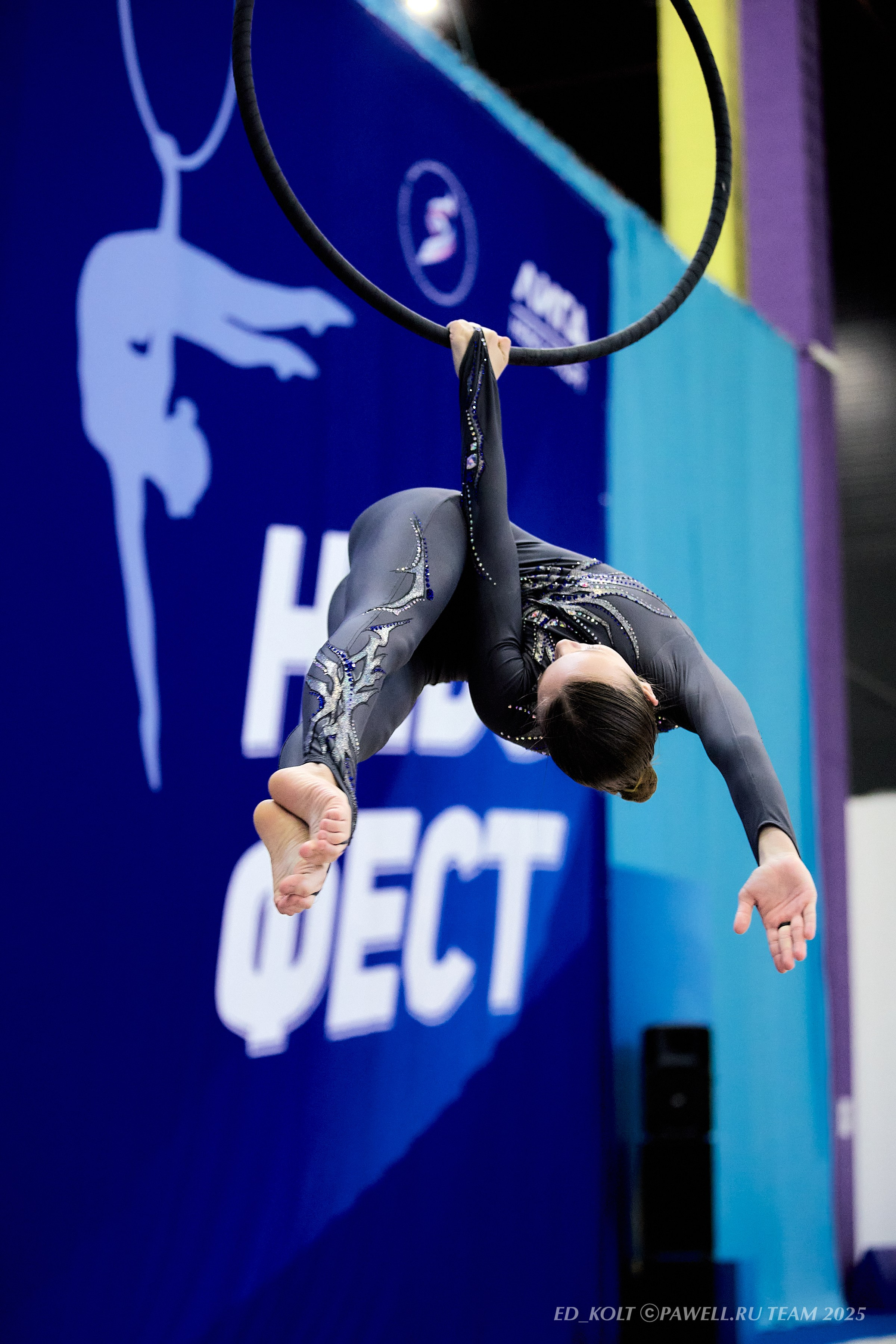 Воздушная гимнастика. ФОТОГРАФ ЭДУАРД КОЛТУНОВСКИЙ