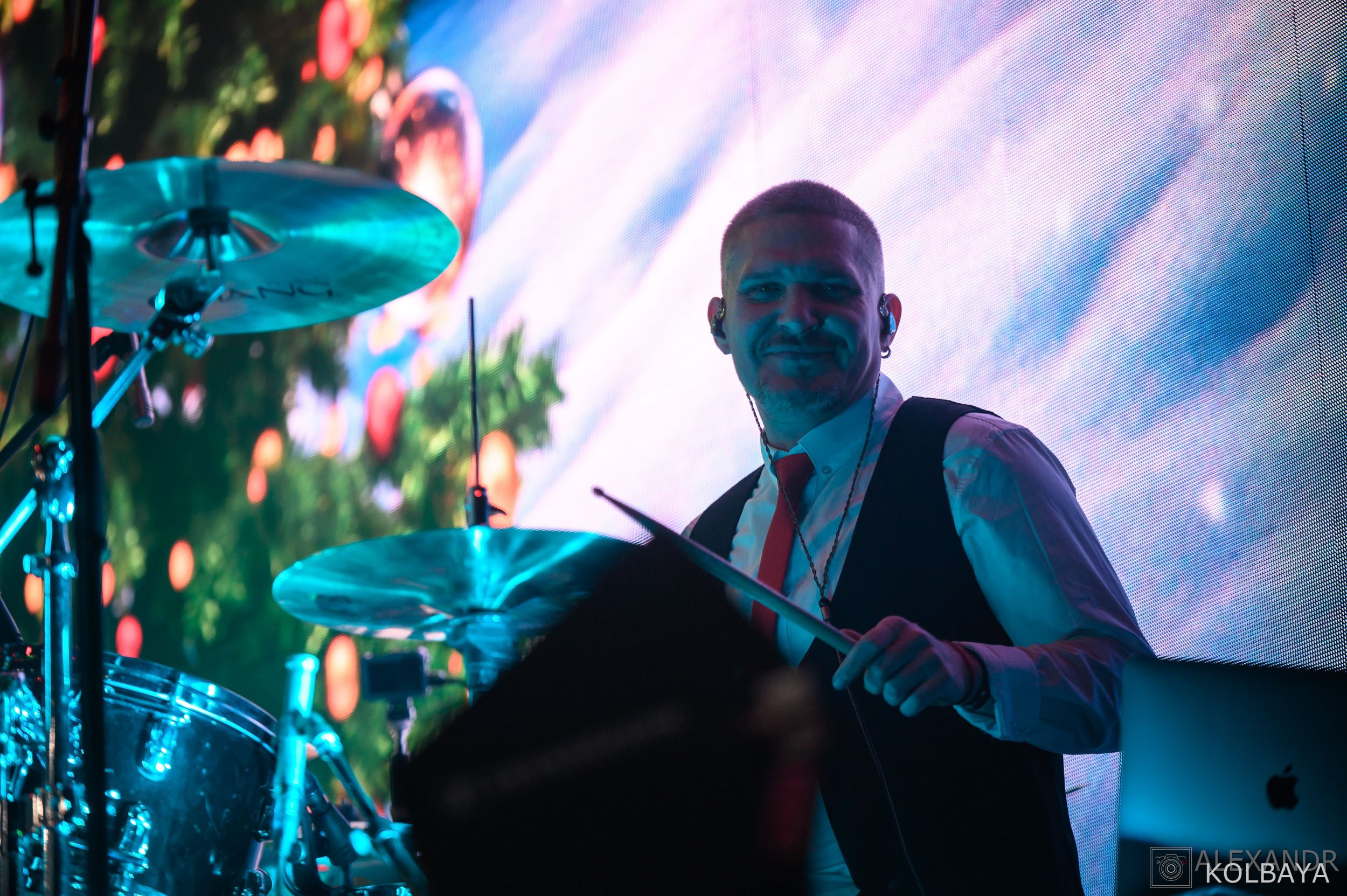 Фоторепортаж с Метал-Елки 2026. Концертный и театральный репортажный фотограф в Москве Александр Колбая