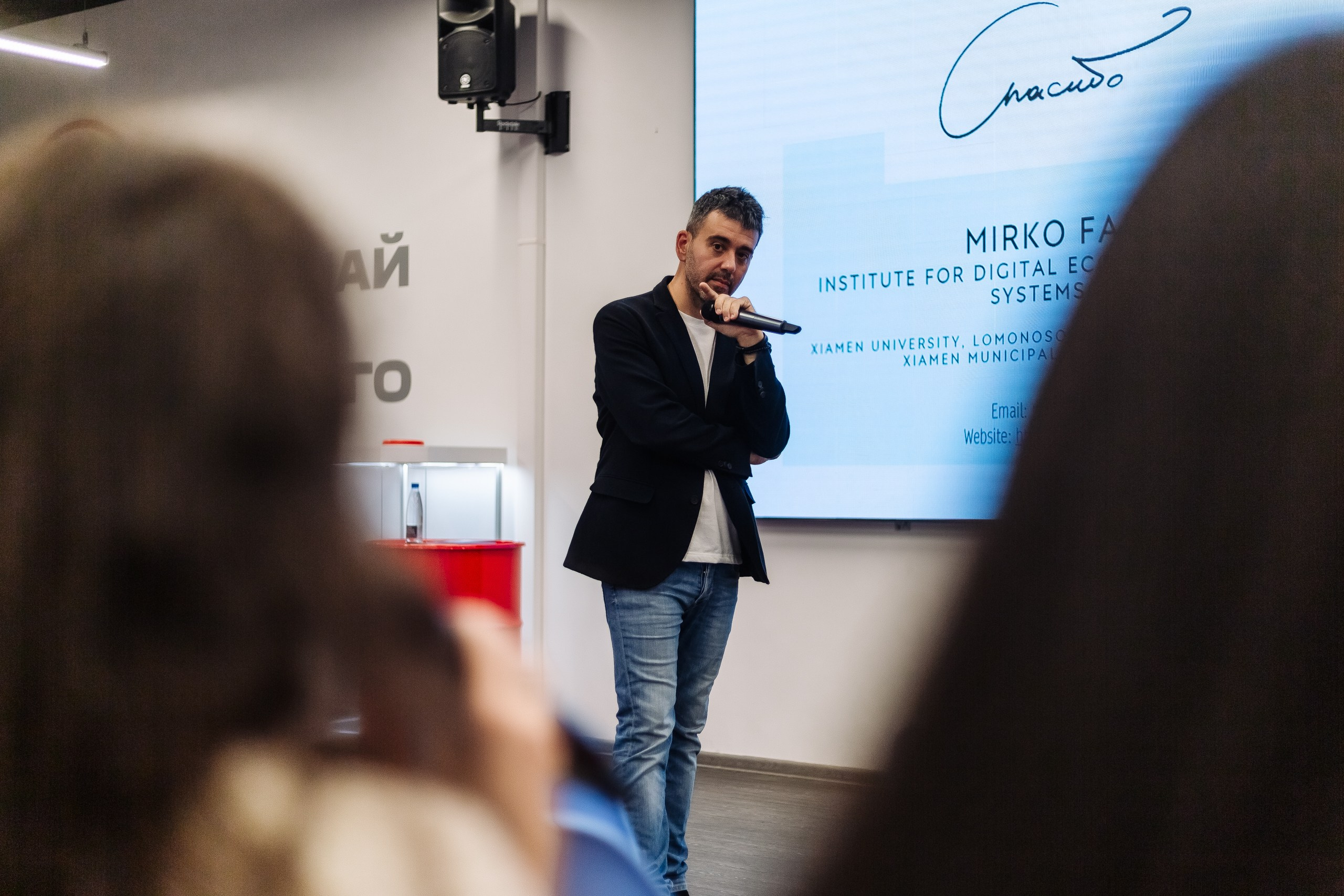 Неймарк. Лекторий. Репортажный и портретный фотограф в Нижнем Новгороде Максим Горшков