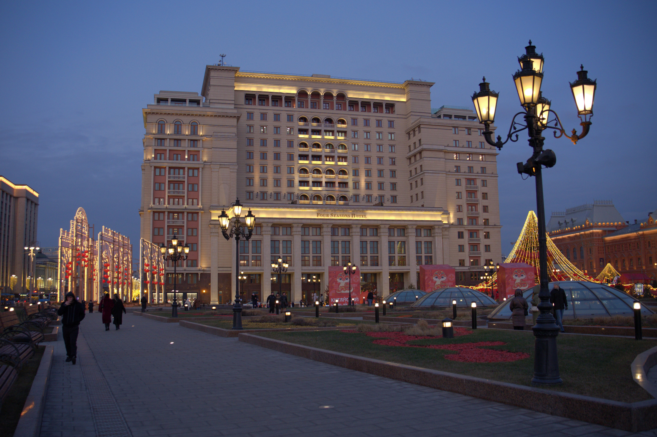 МОЙ ГОРОД. ФОТОГРАФ В МОСКВЕ СТАНИСЛАВ КОБЗЕВ