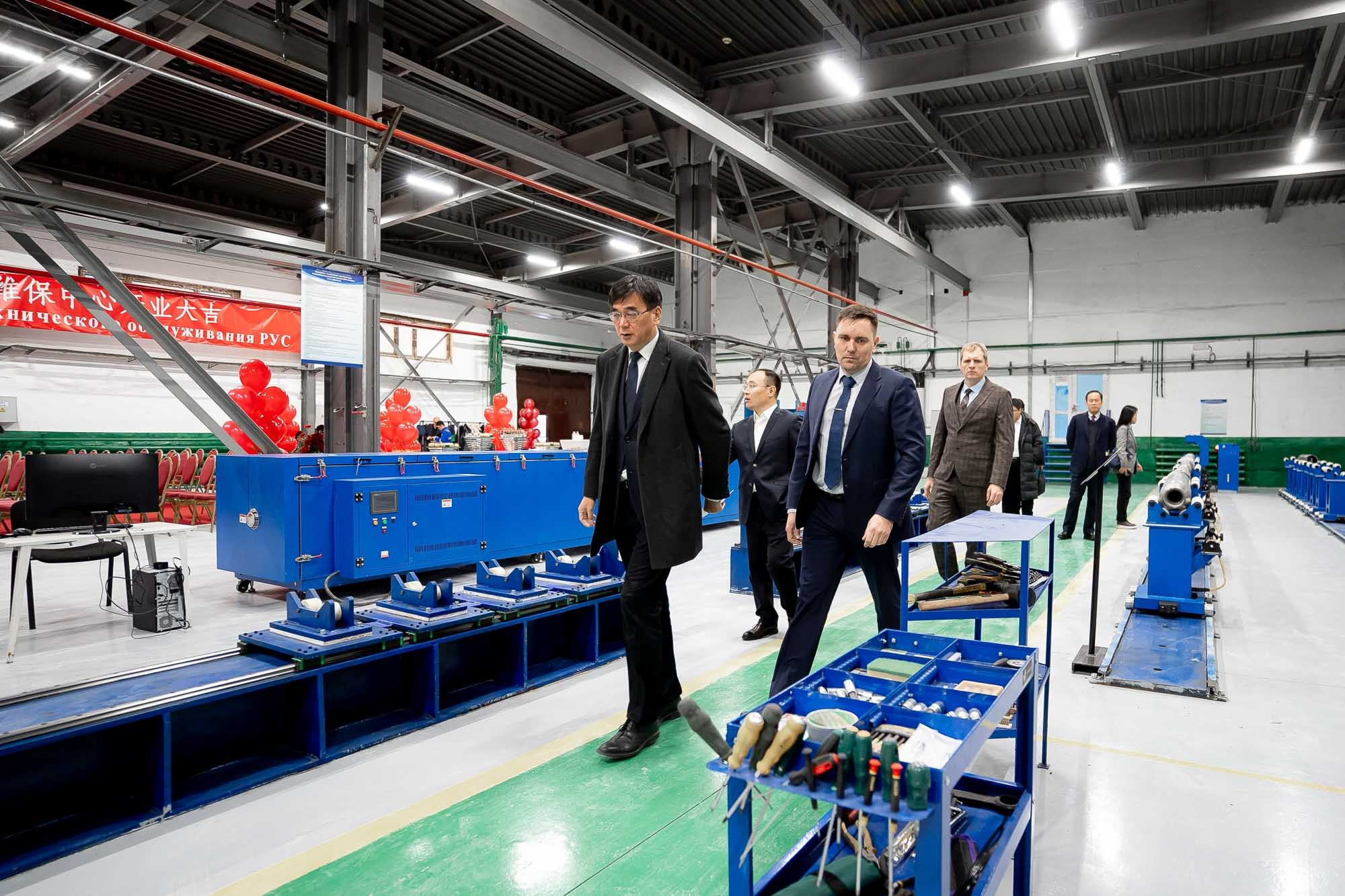 Открытие сервисного центра HILONG. Сергей Кошкин. Репортажная и ивент-фотография в Сургуте