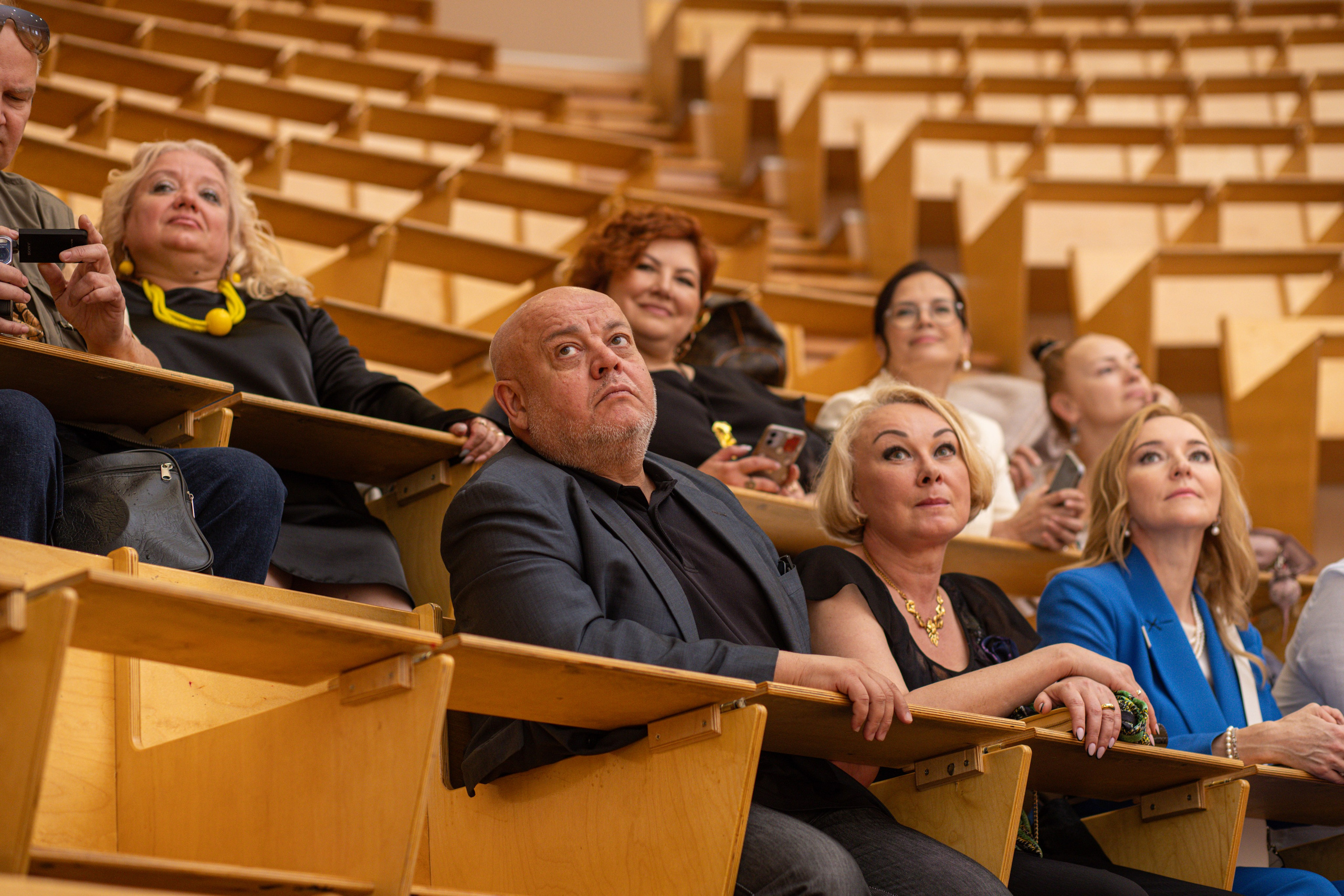 Встреча выпускников. Стоматологи СПб. Семейный фотограф в Вышнем Волочке — Ульяна Иванова | Фотосессии для всей семьи