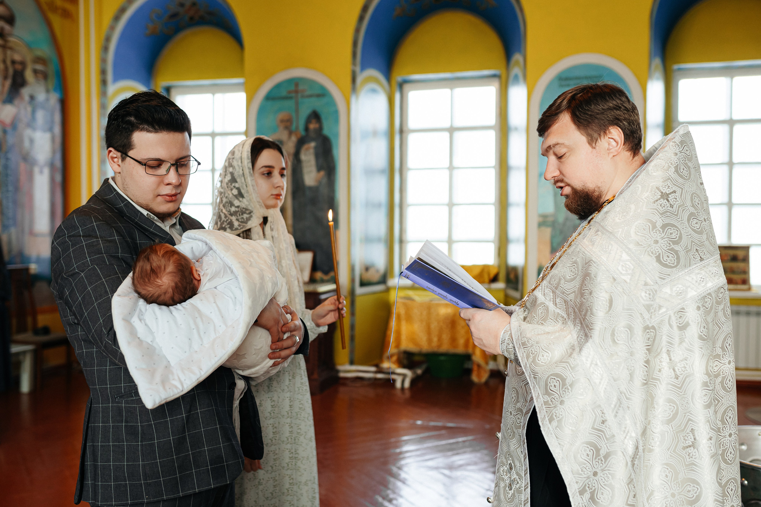 Фотосъемка крещения. Фотограф Ким Наталья в Красноярске