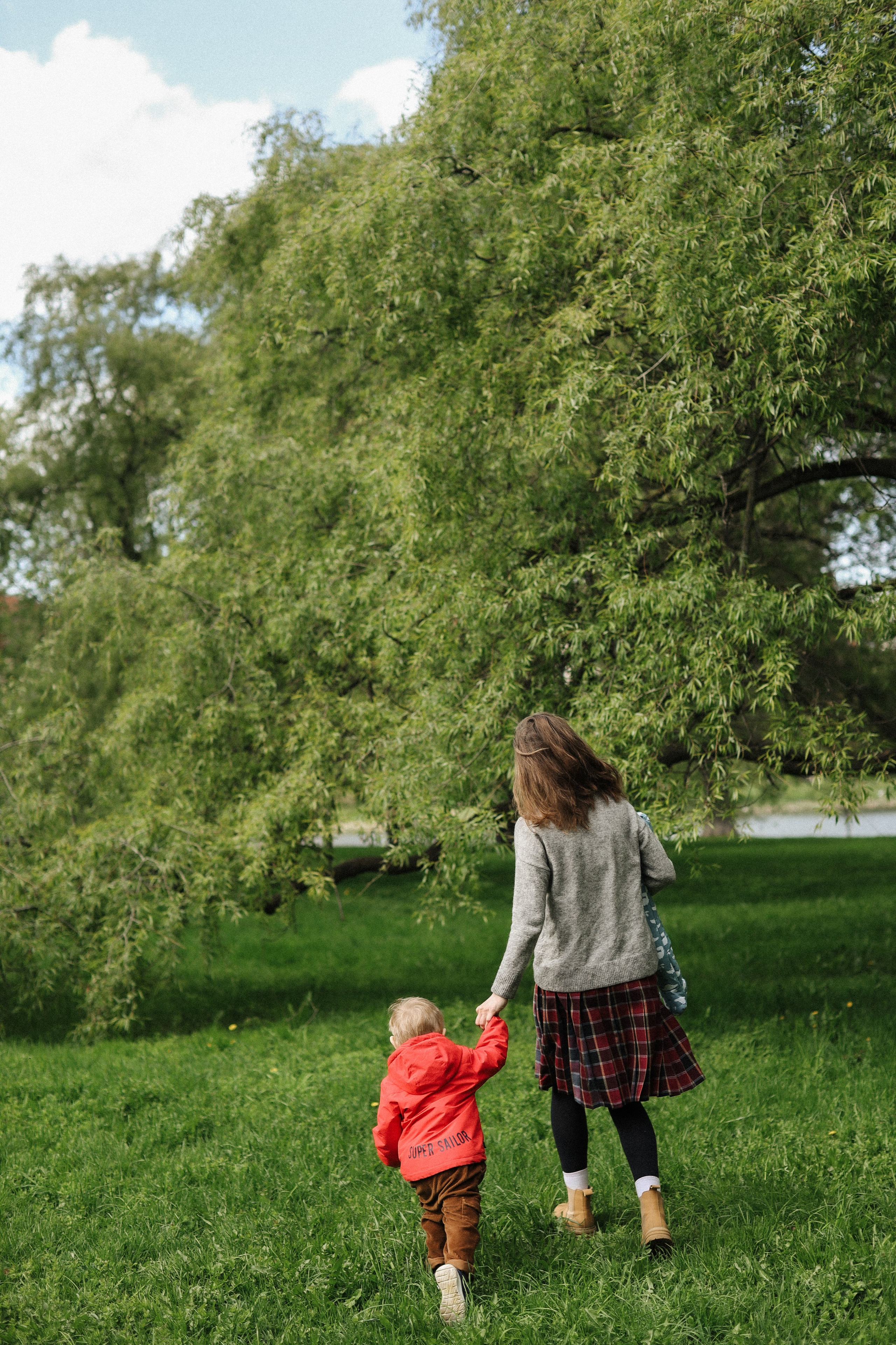 Прогулка мамы с сыновьями. Семейный и lovestory фотограф в Москве Светлана Коняхина