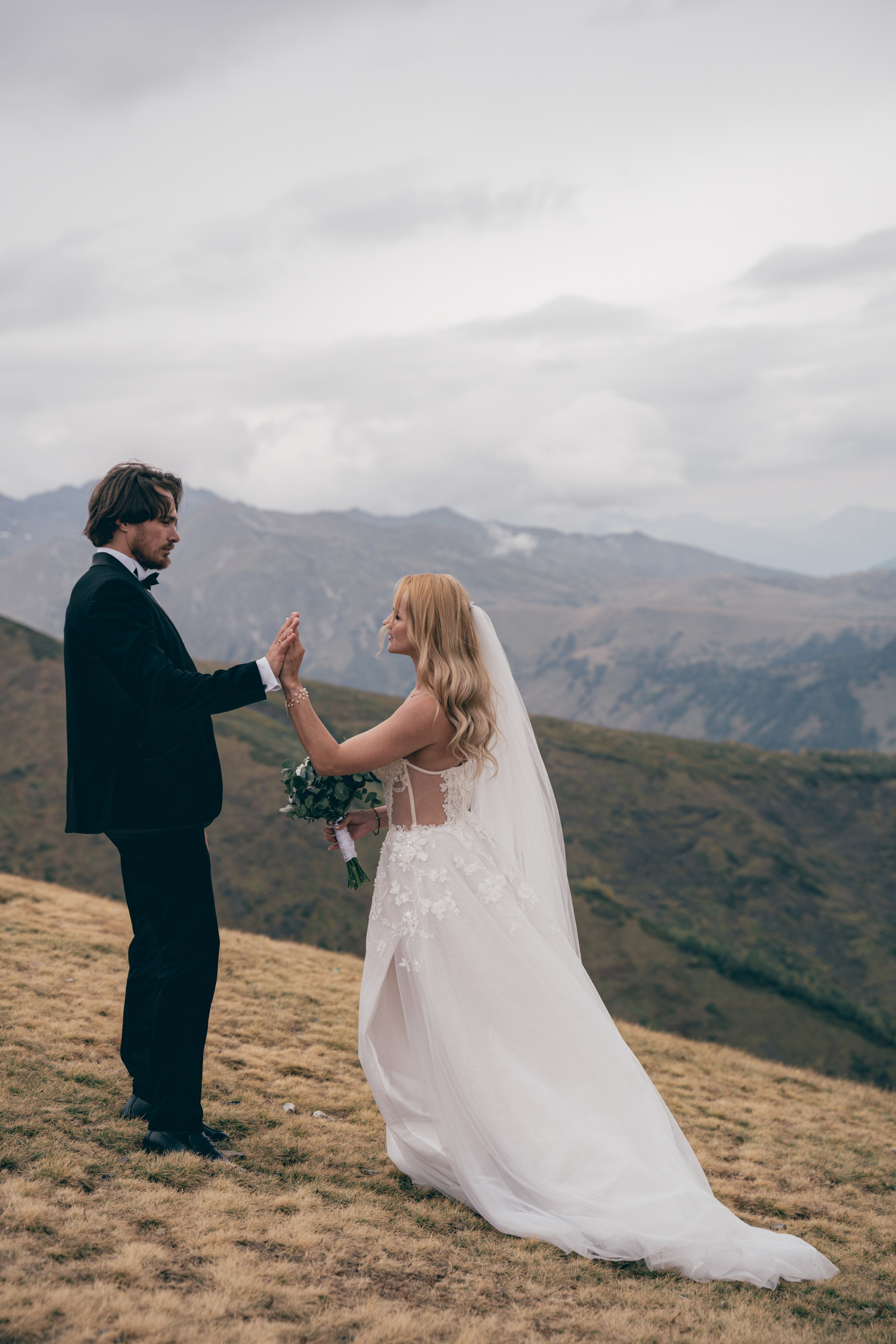 Индивидуальная фотосессия в горах Фотограф КМВ Пятигорск, Железноводск, Ессентуки, Кисловодск Архыз Домбай Горы. Фотограф КМВ|ГОРЫ Пятигорск Железноводск Ессентуки Кисловодск Домбай Архыз Эльбрус