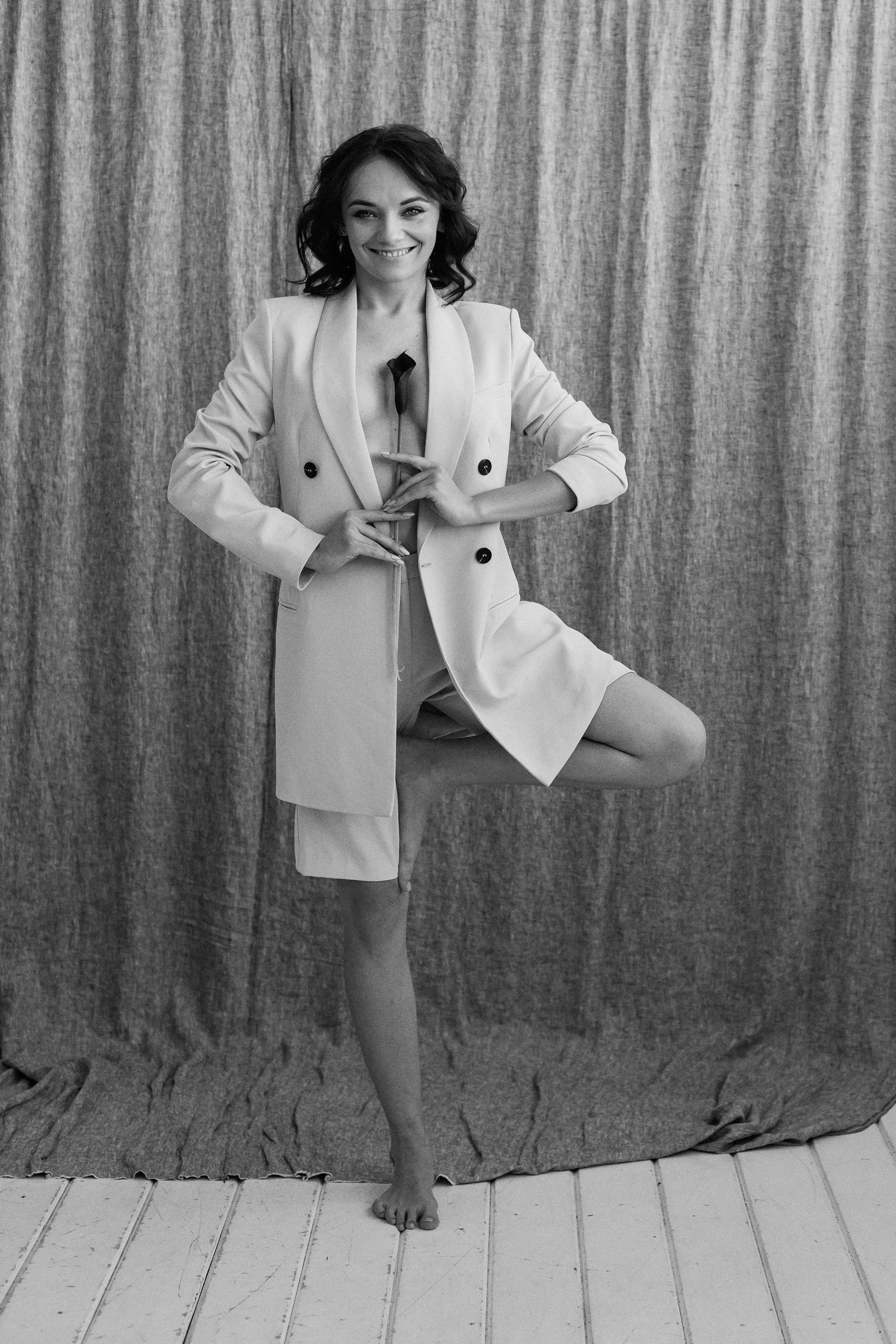 To Be a Woman. Photographer in Montenegro — professional photoshoots