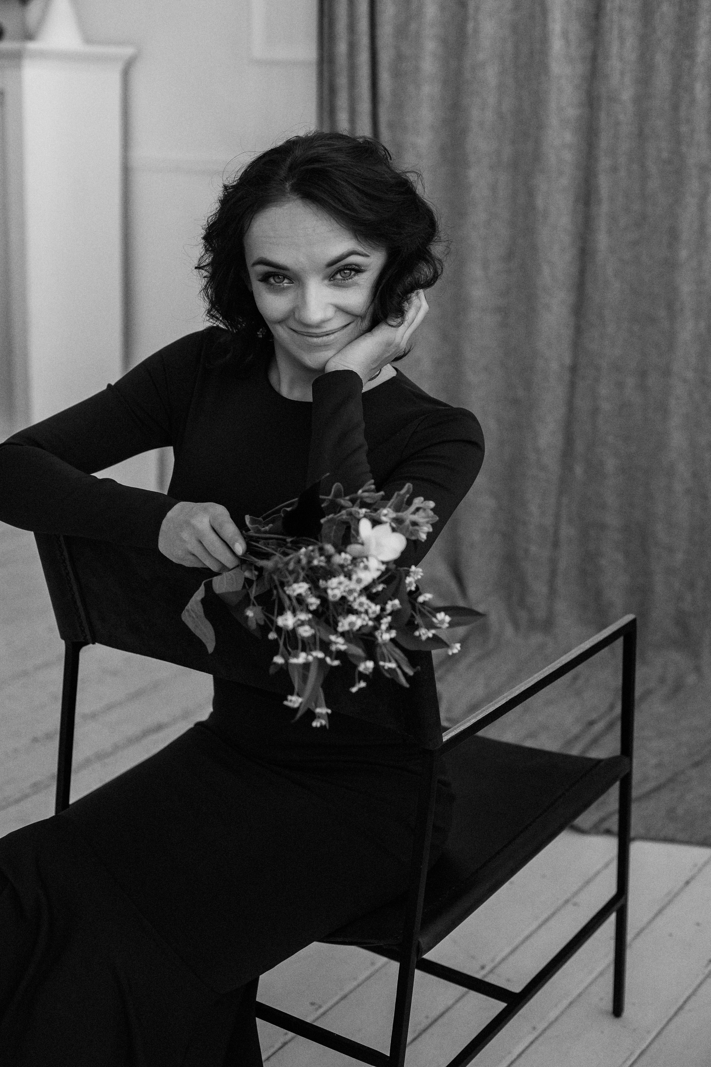 To Be a Woman. Photographer in Montenegro — professional photoshoots