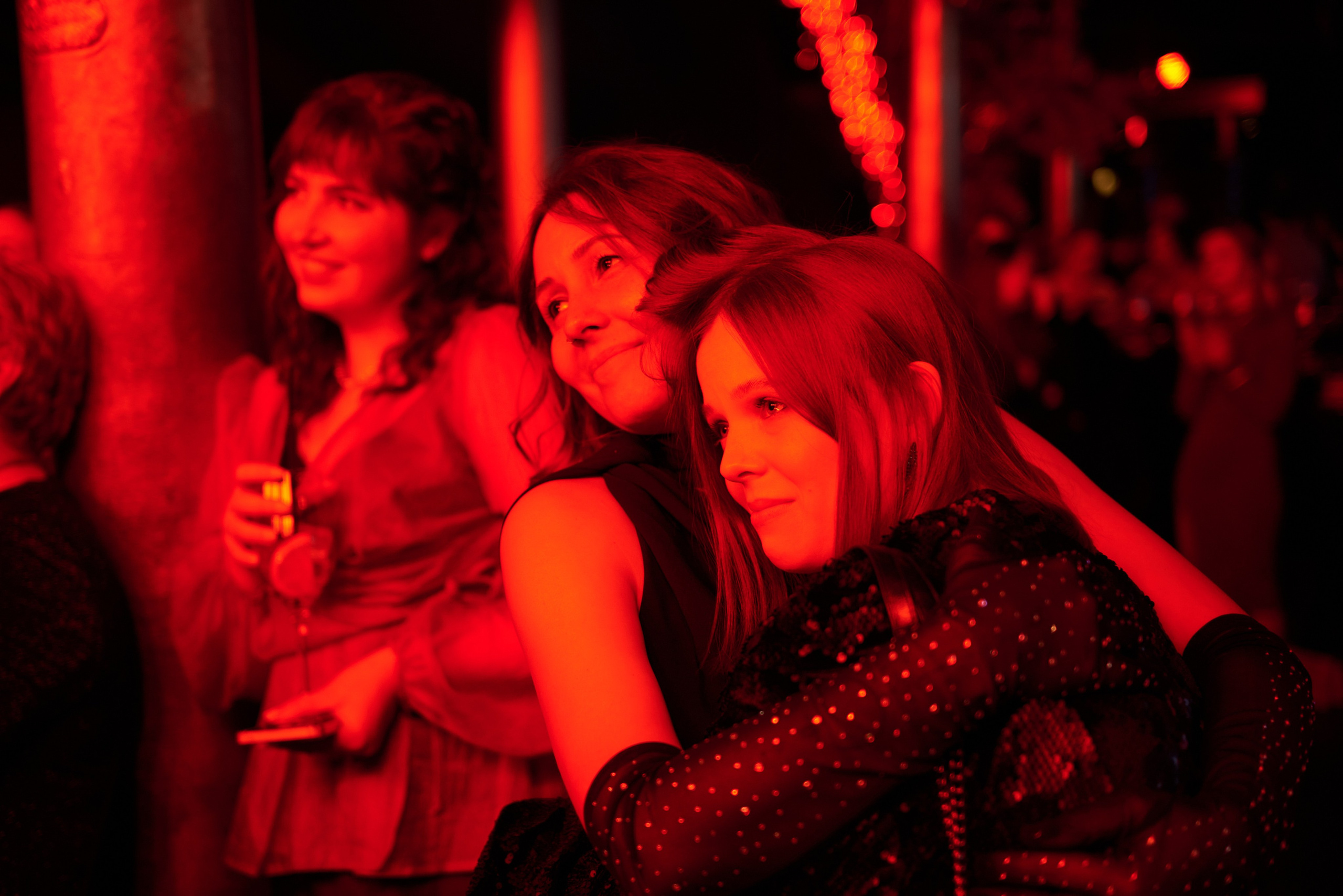 Репортажная съёмка корпоратива и концерта Елки в Петербурге и Москве