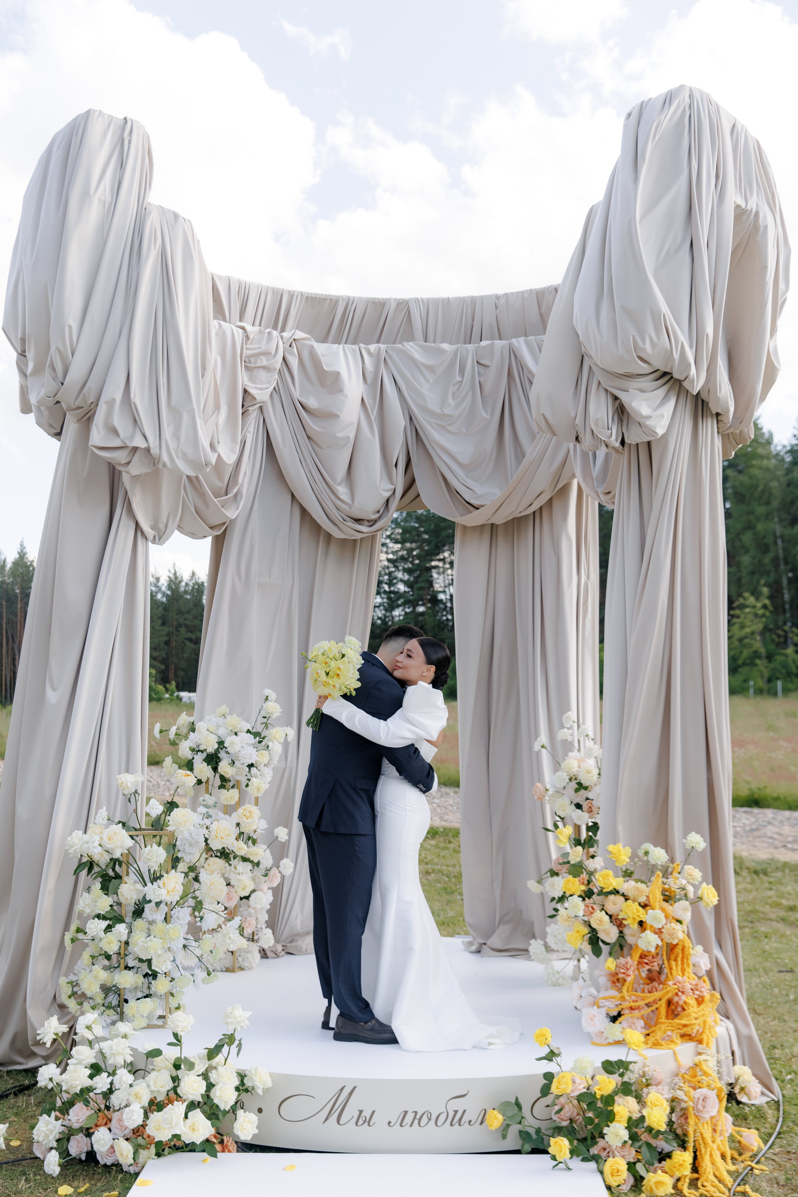 Свадьба в Ярославле — серия парк отель Мазай, фуршет, выездная регистрация, свадьба под открытым небом | Портфолио. Свадебный фотограф в Москве, Ярославле Виталий Квант